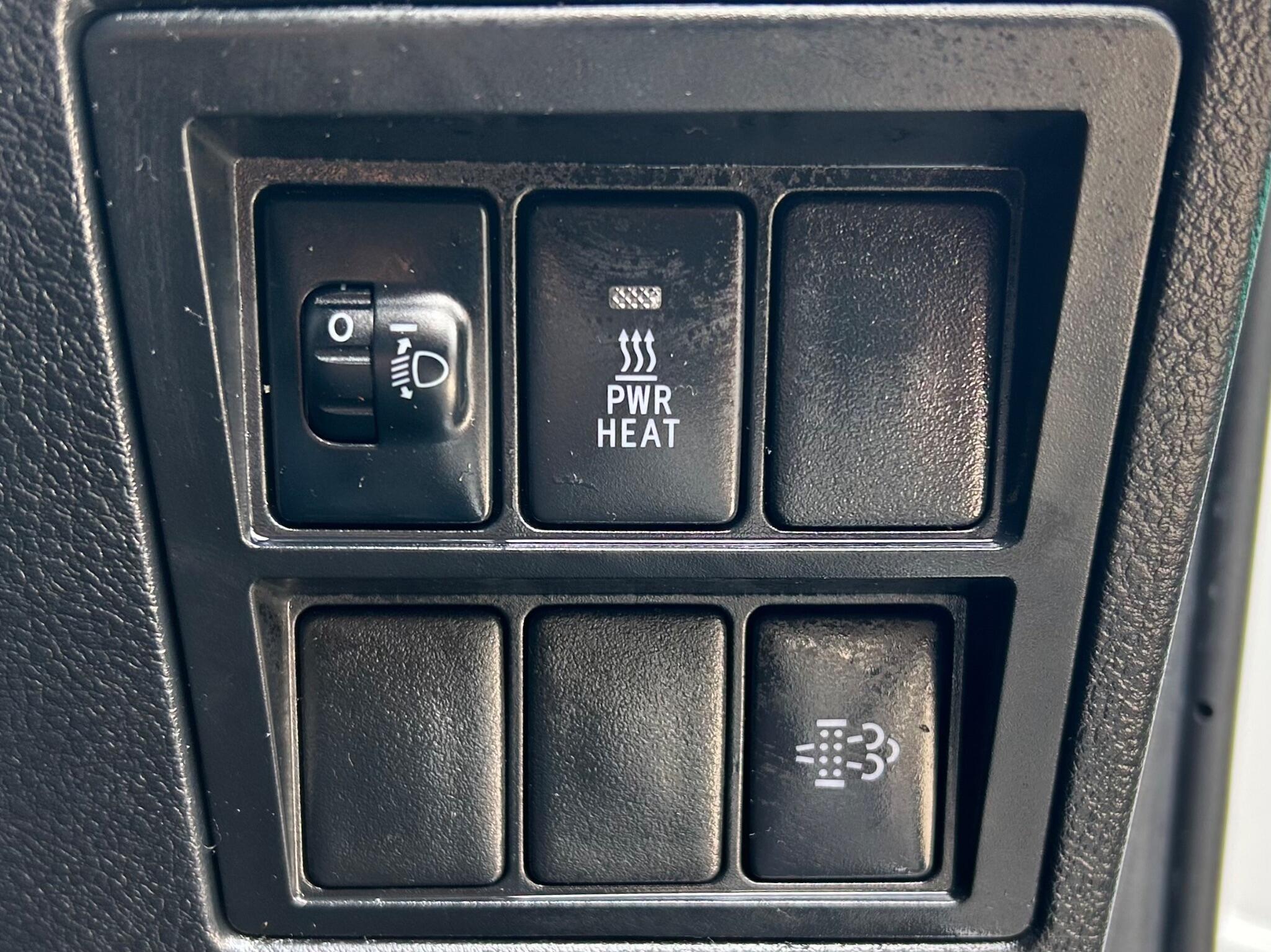 Toyota Hilux view 41