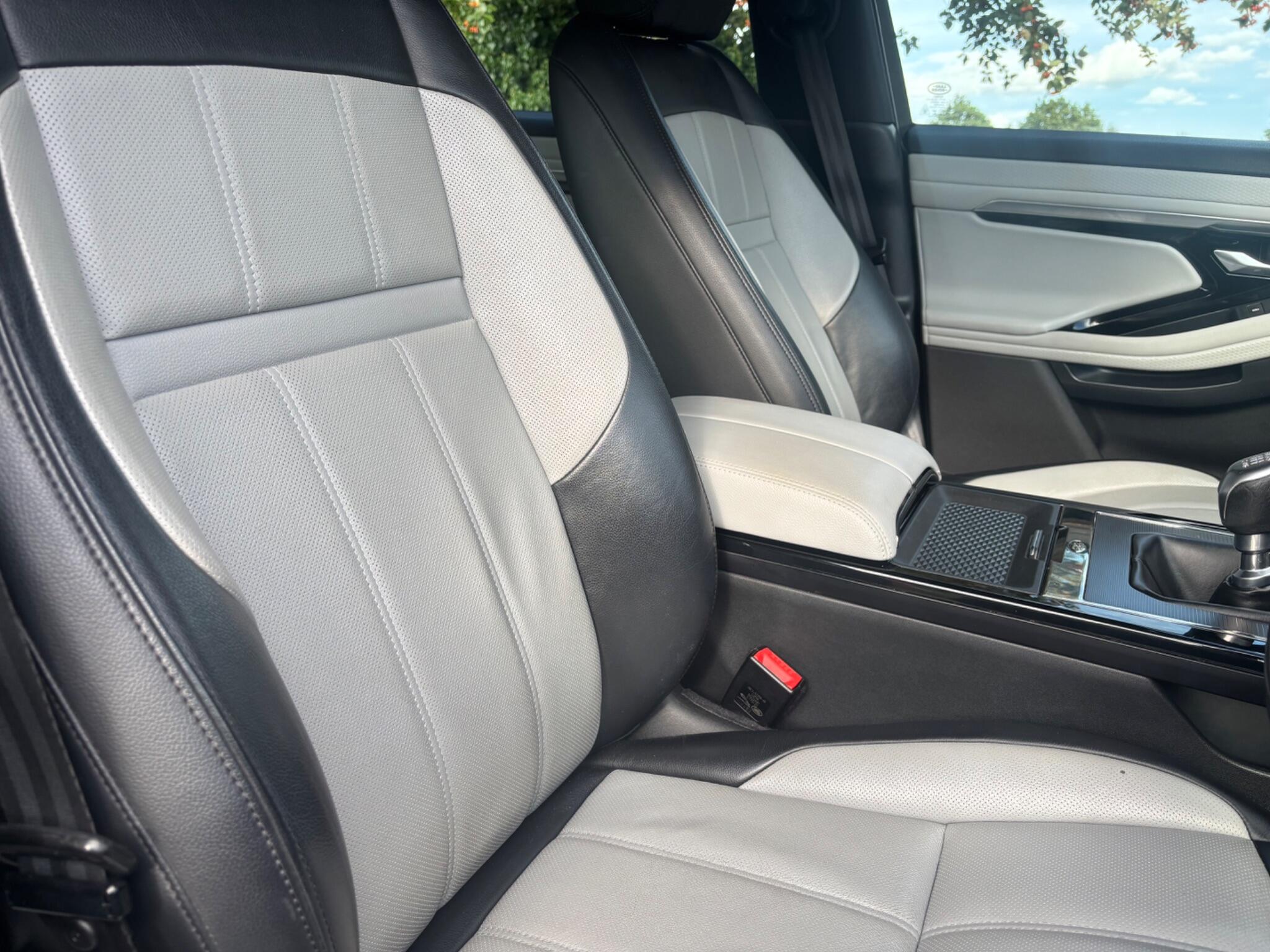 Land Rover Range Rover Evoque view 14
