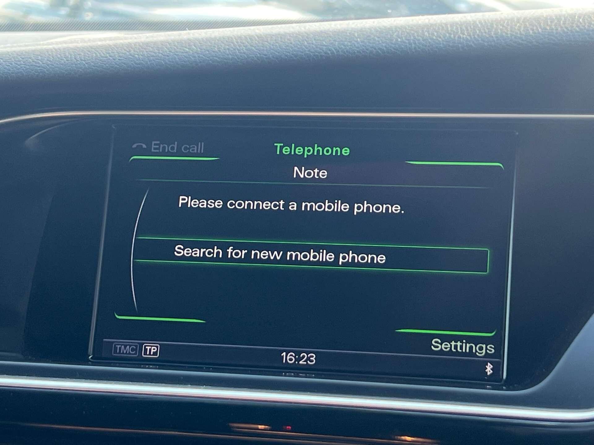 Audi A4 view 21