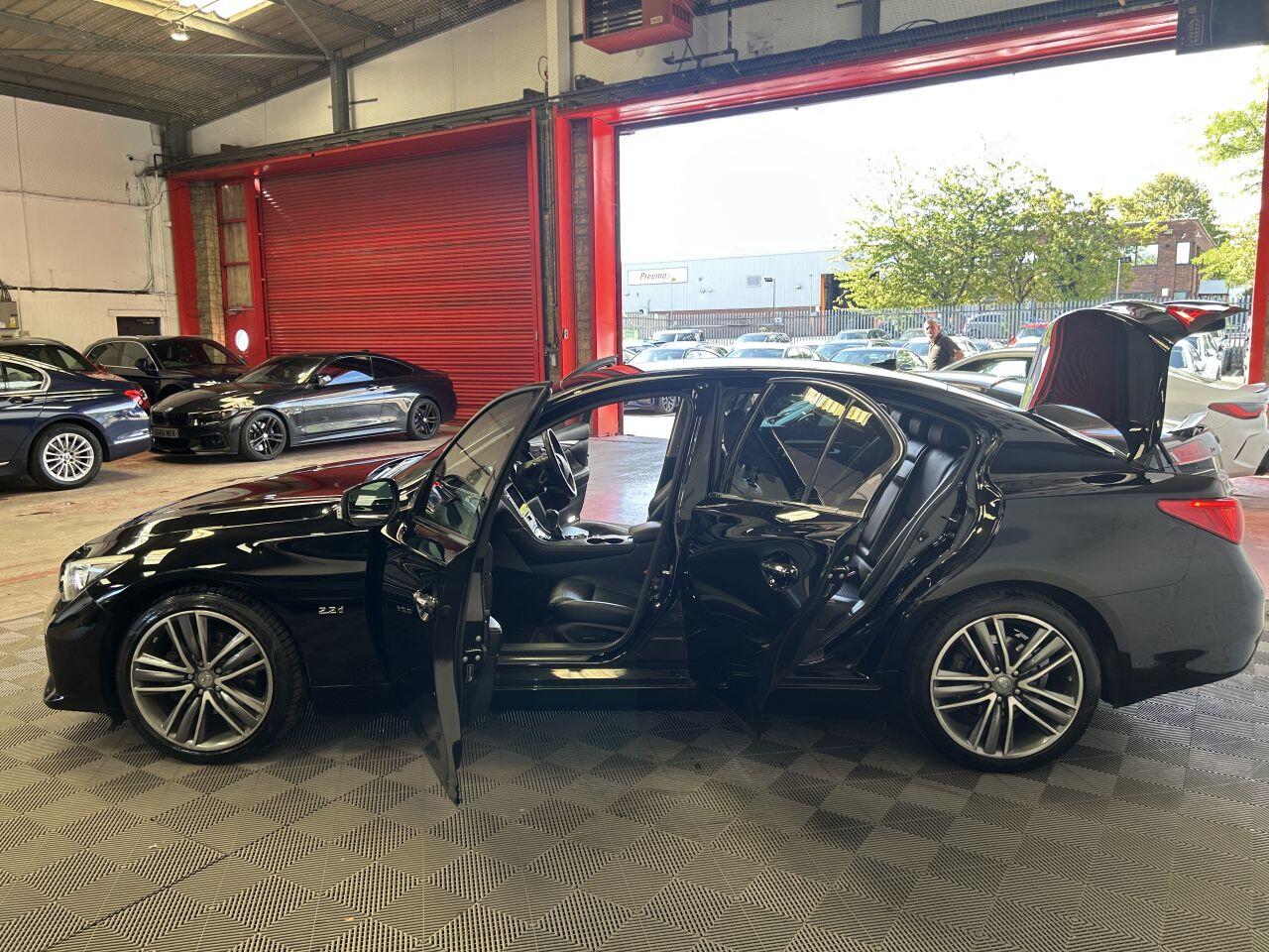 Infiniti Q50 view 14
