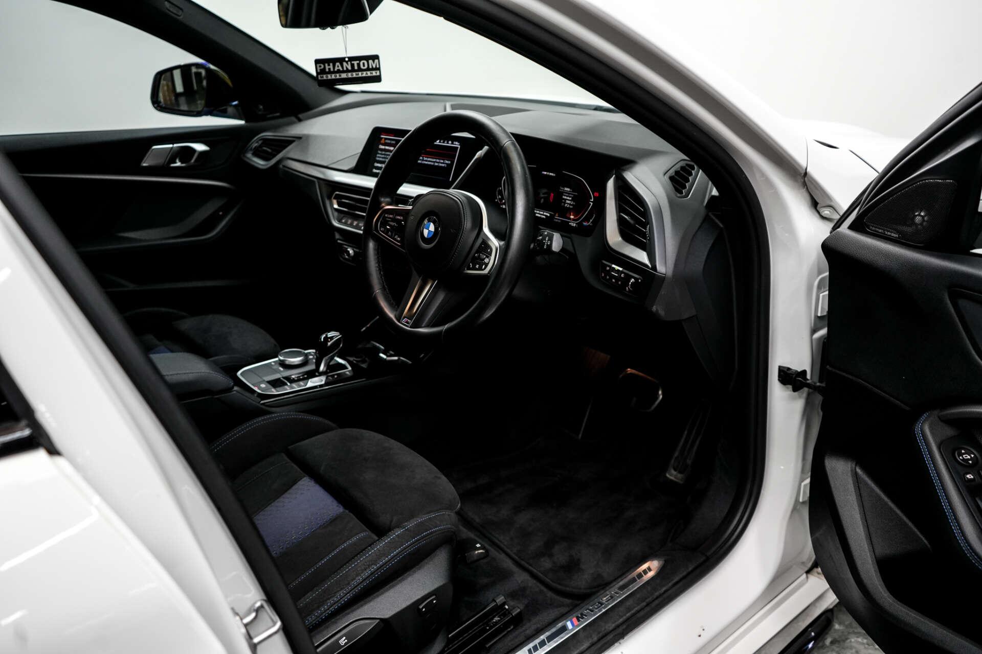 BMW 1 Series view 16