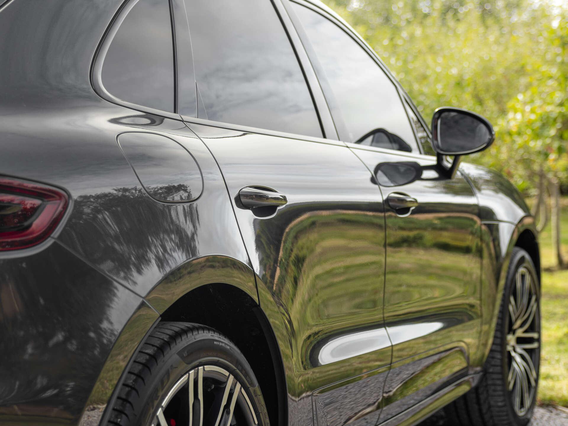 Porsche Macan view 41