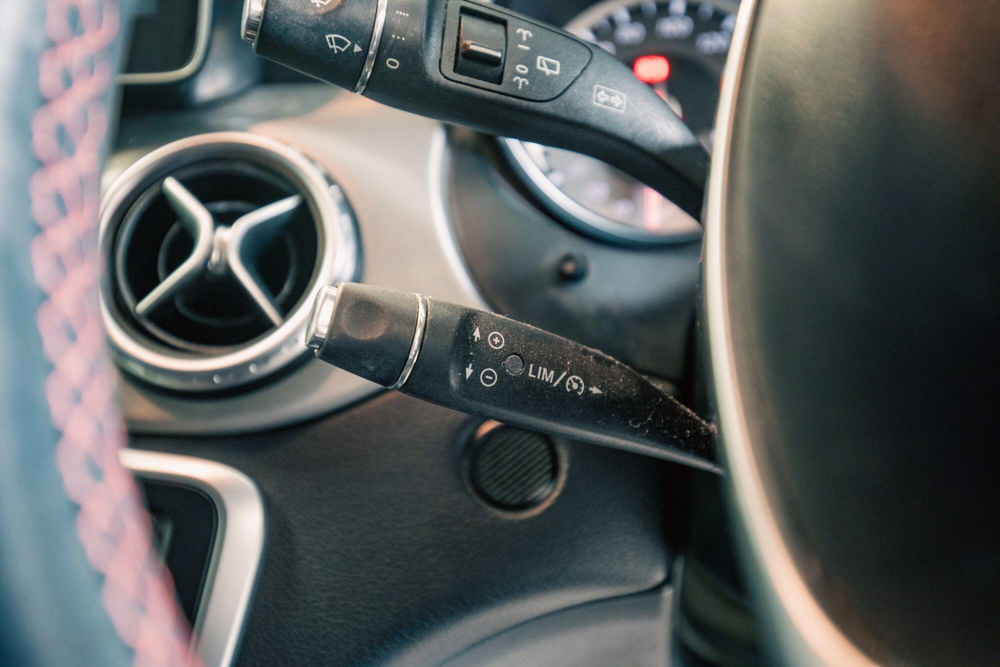 Mercedes-Benz Gla view 15