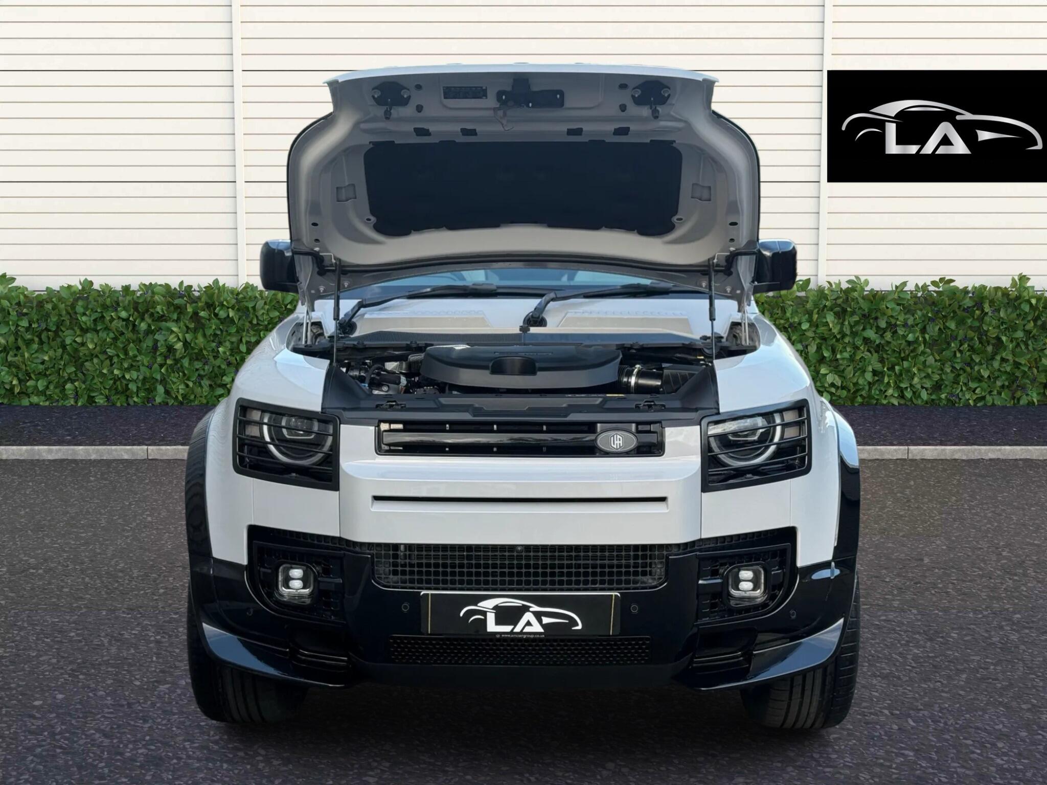 Land Rover Defender view 13