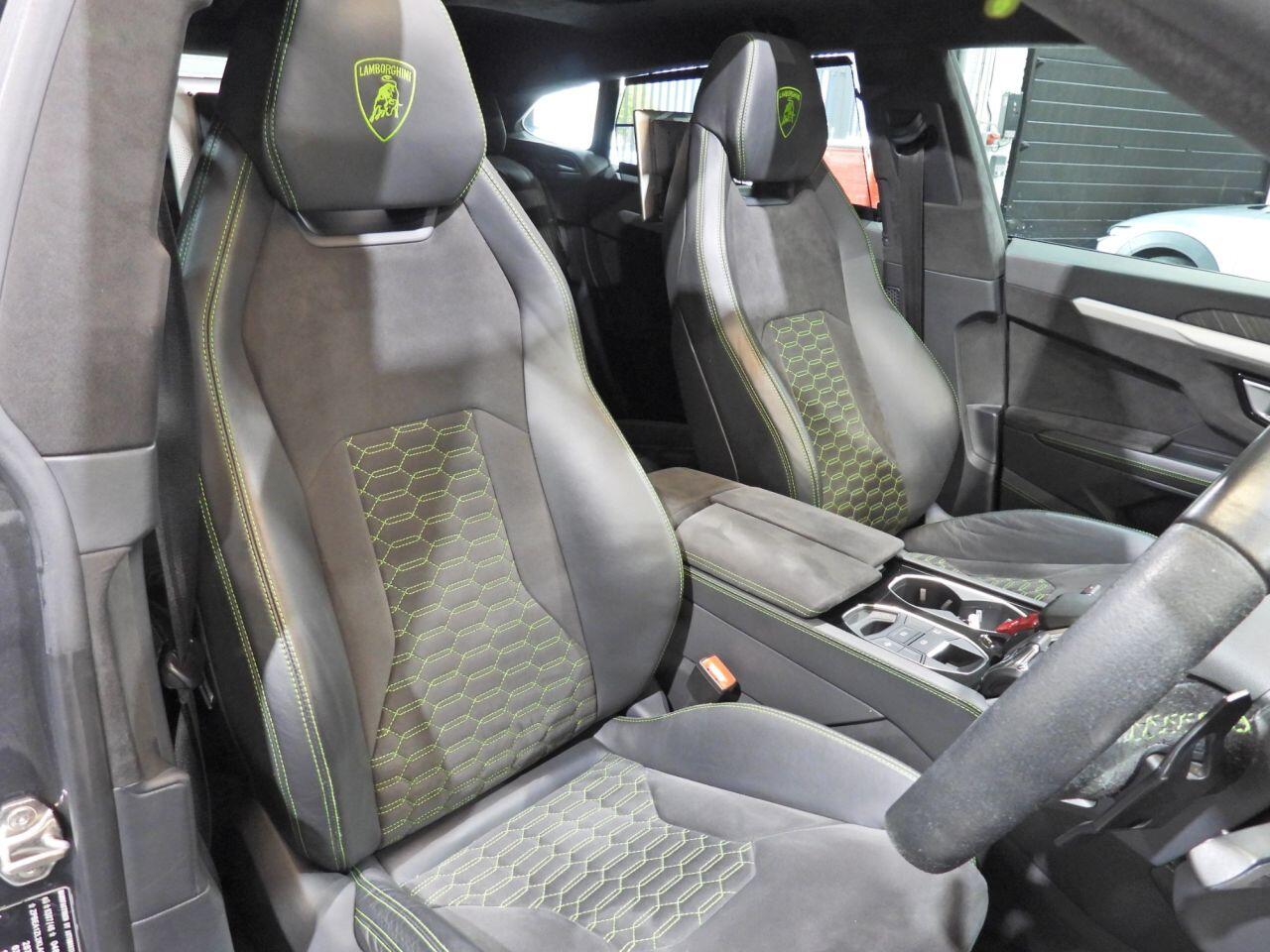 Lamborghini Urus view 22