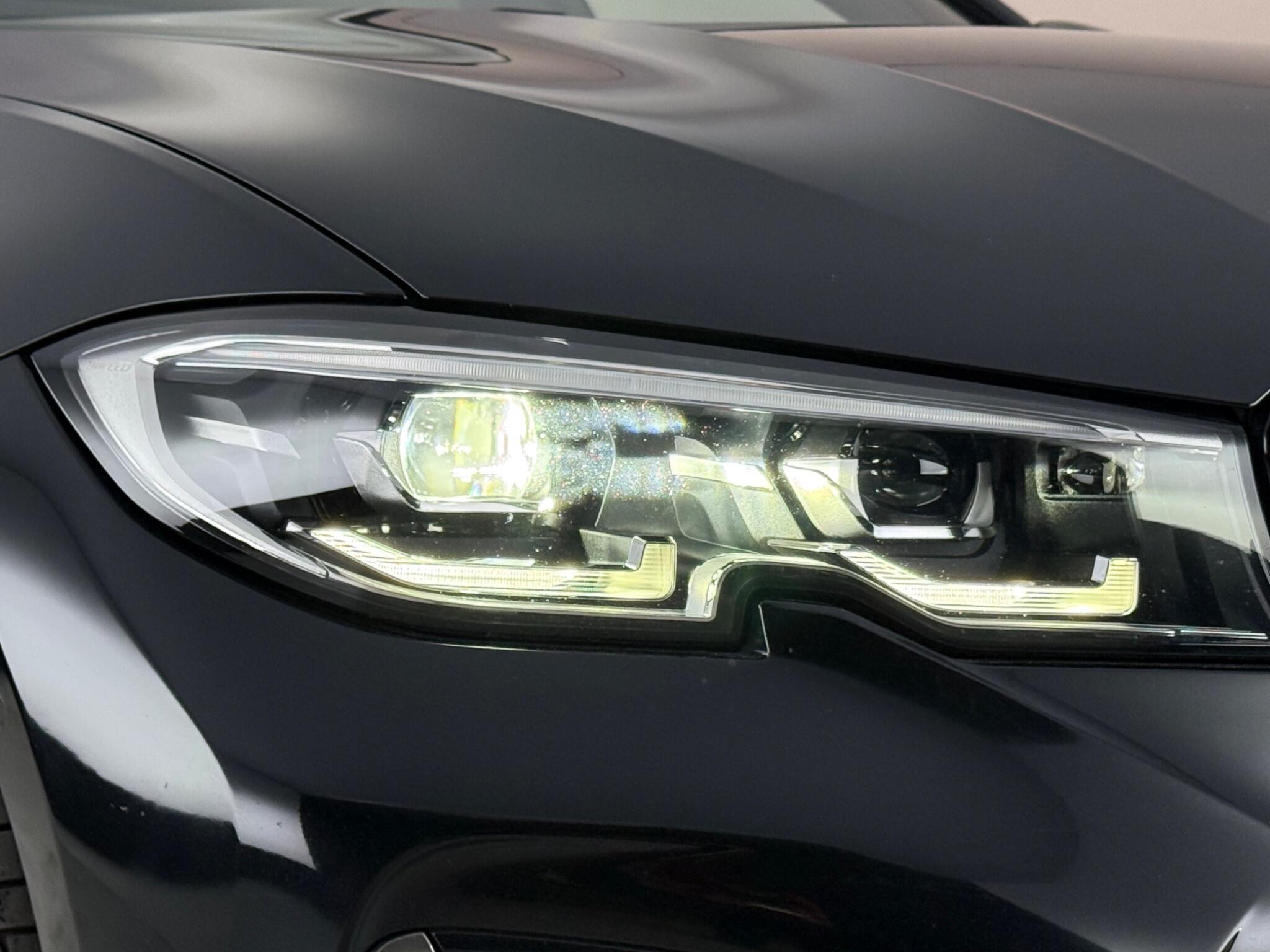 BMW 3 Series view 13