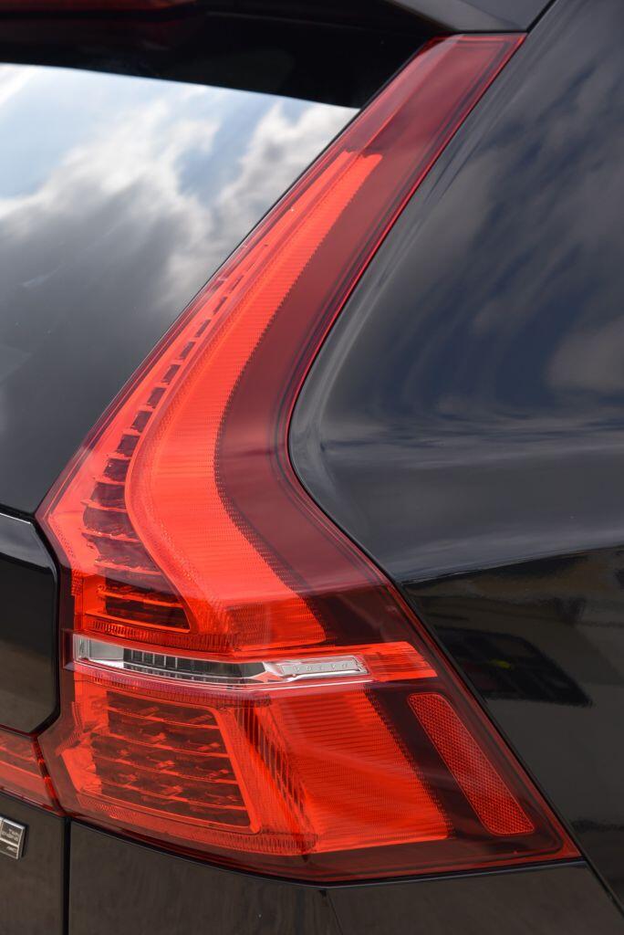 Volvo XC60 view 18