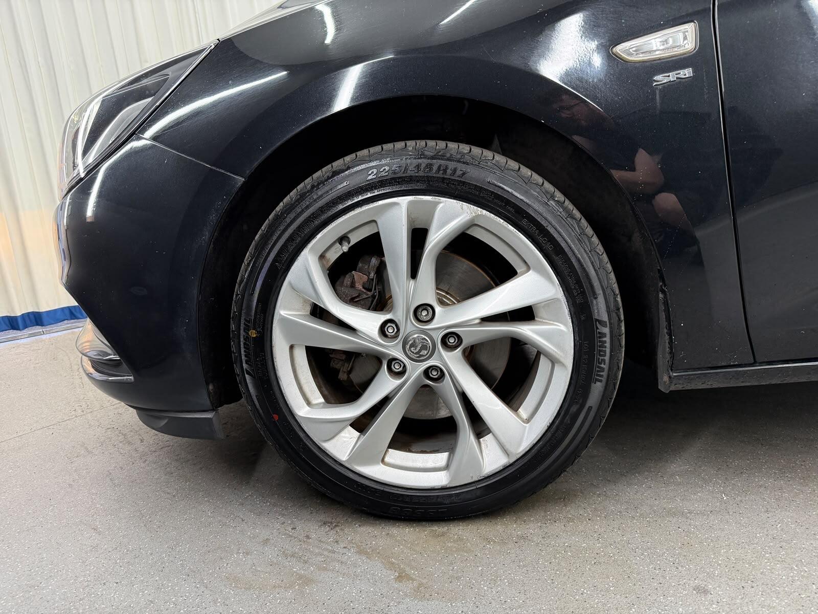 Vauxhall Astra view 20