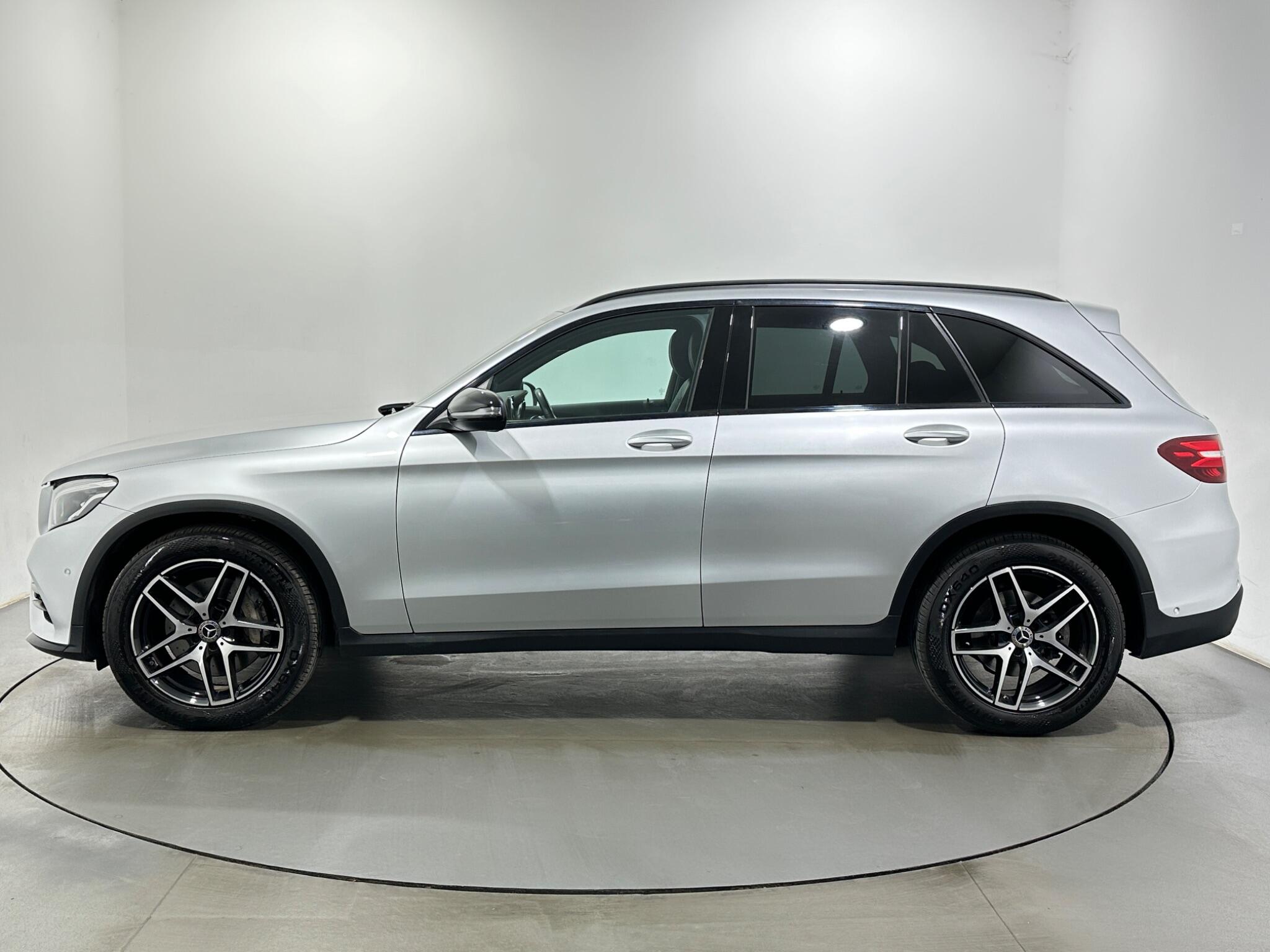 Mercedes-Benz GLC view 5