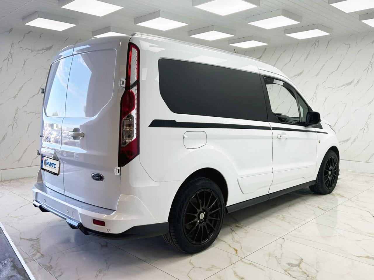 Ford Transit Connect view 12