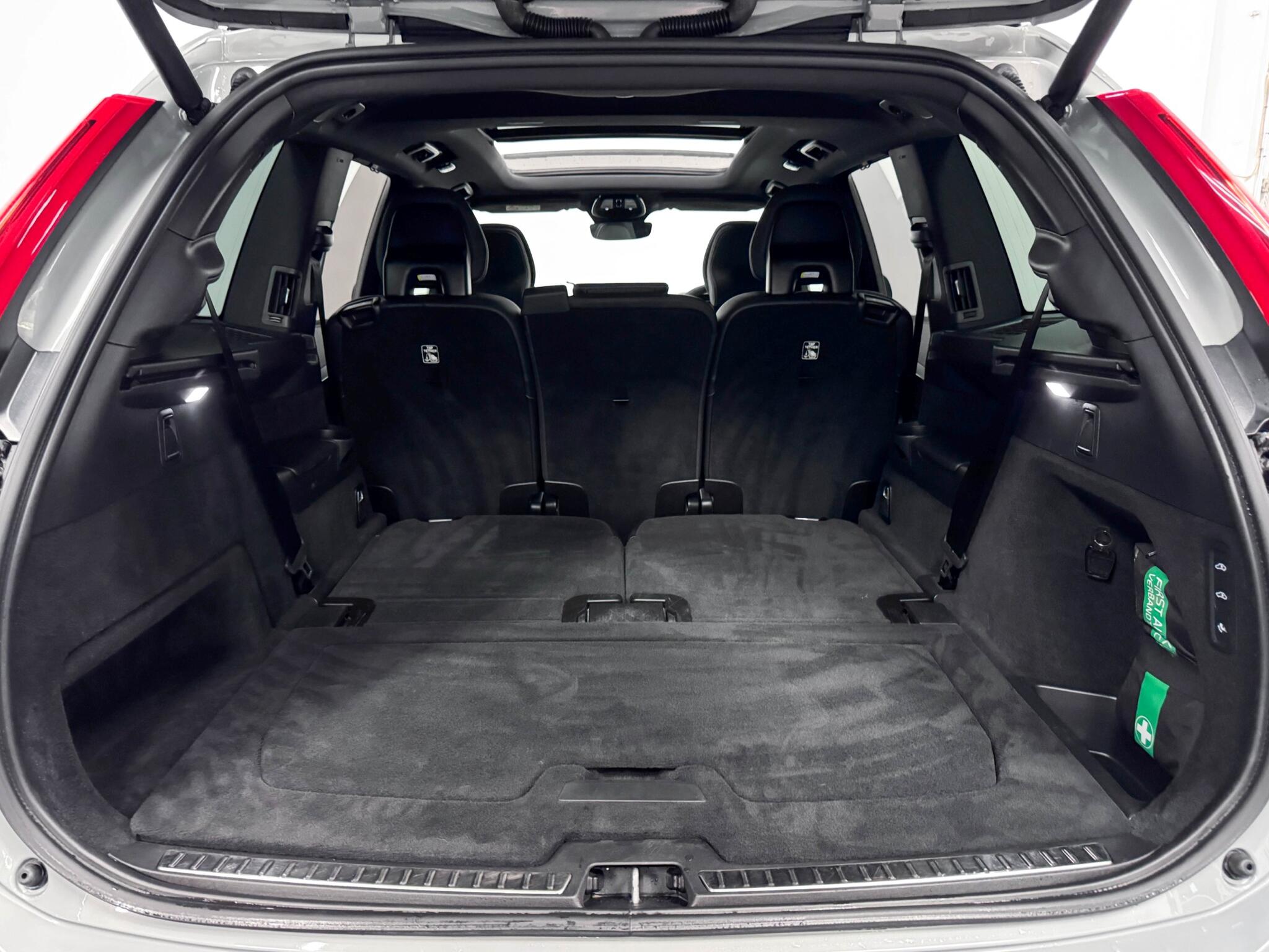 Volvo XC90 view 7