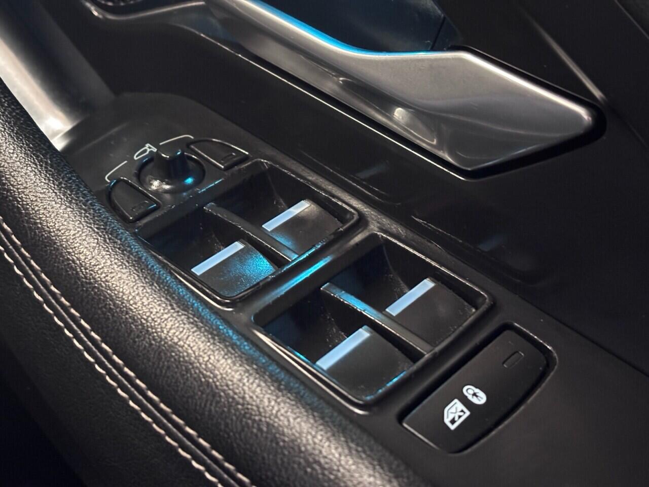 Jaguar E-Pace view 42