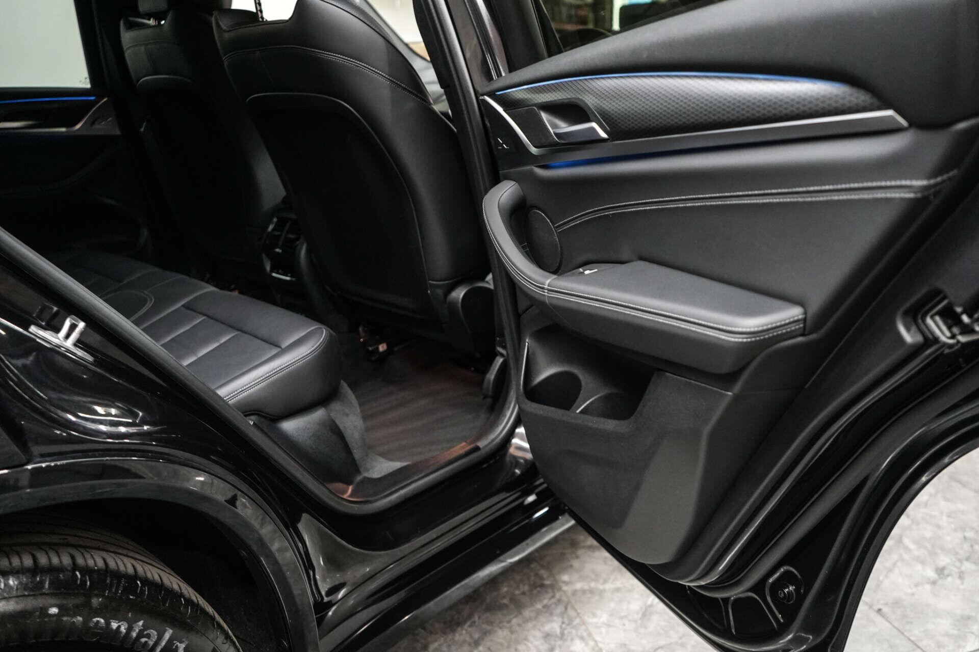 BMW X3 view 21