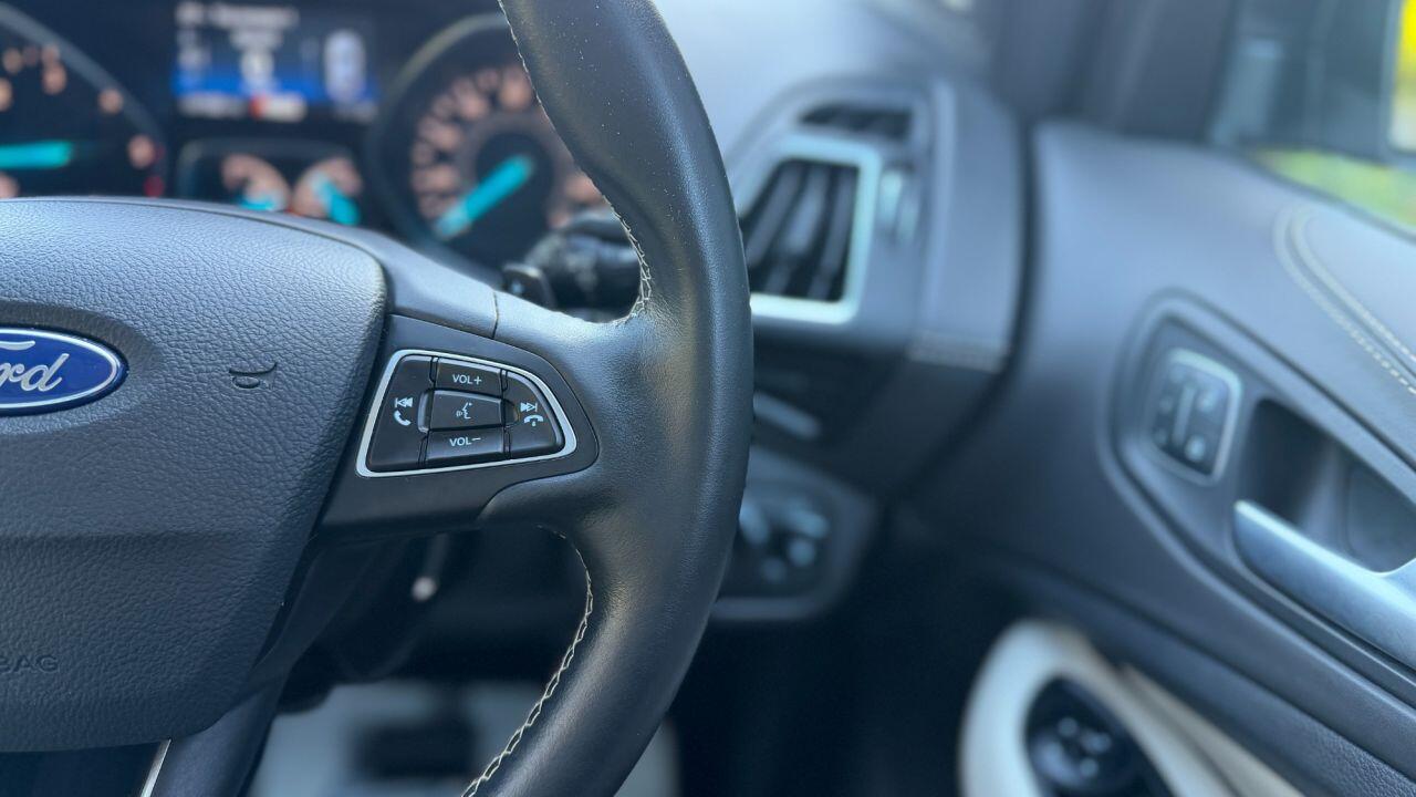 Ford Kuga view 16