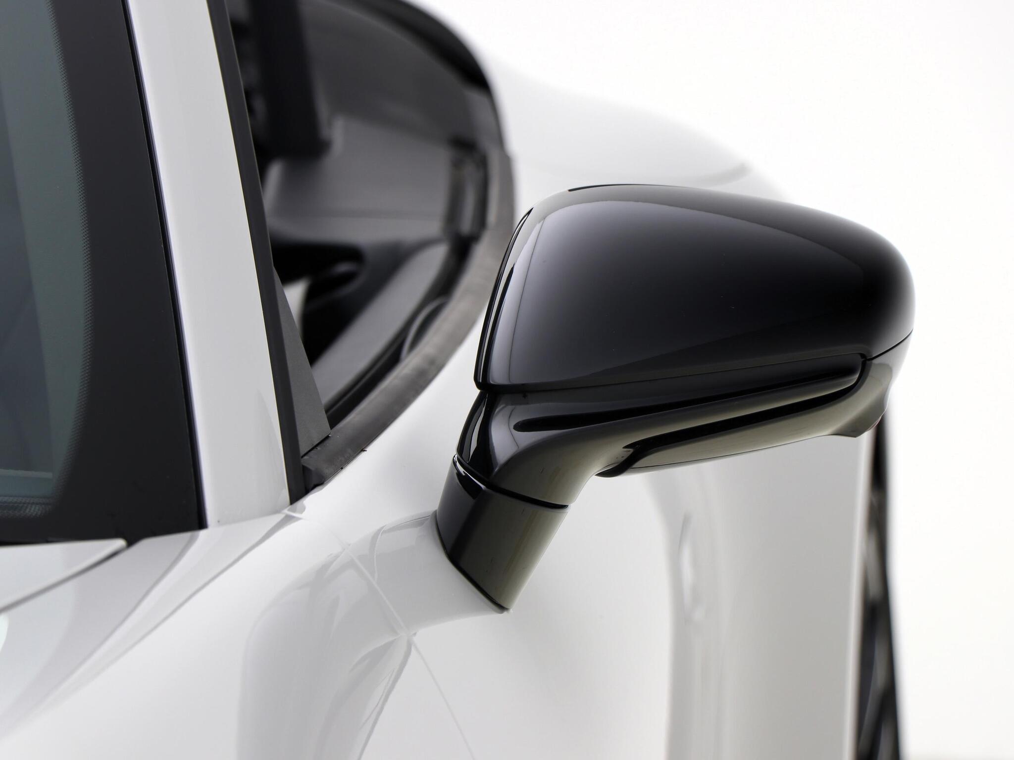 Porsche 911 view 15