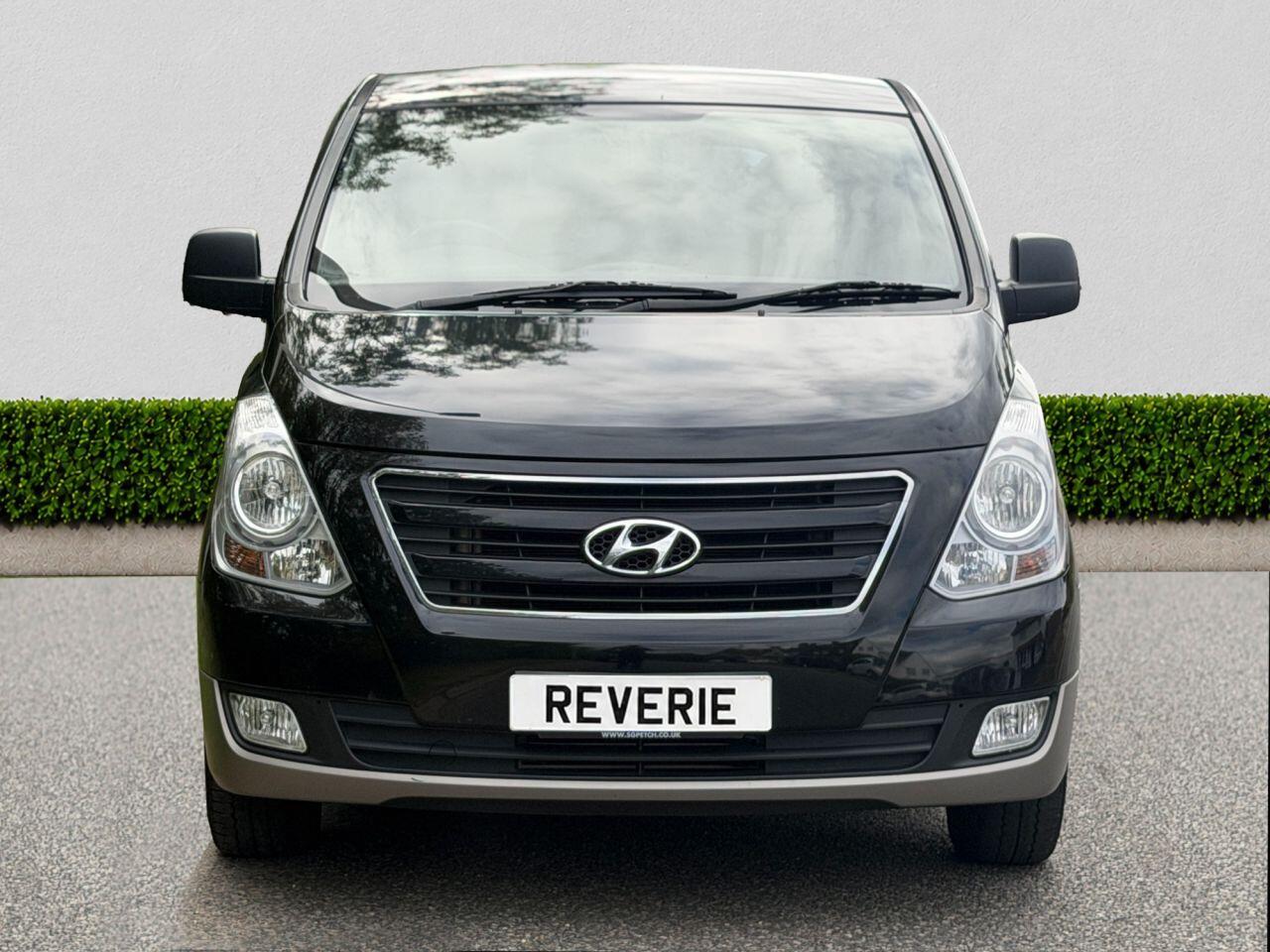 Hyundai I800 view 2