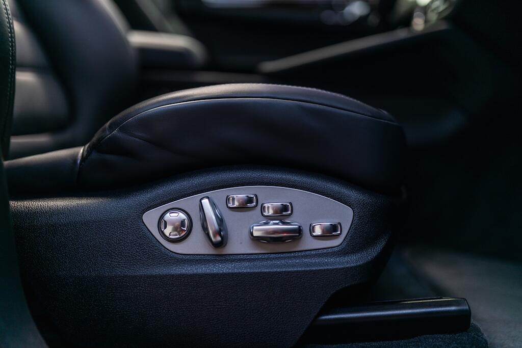 Porsche Macan view 27