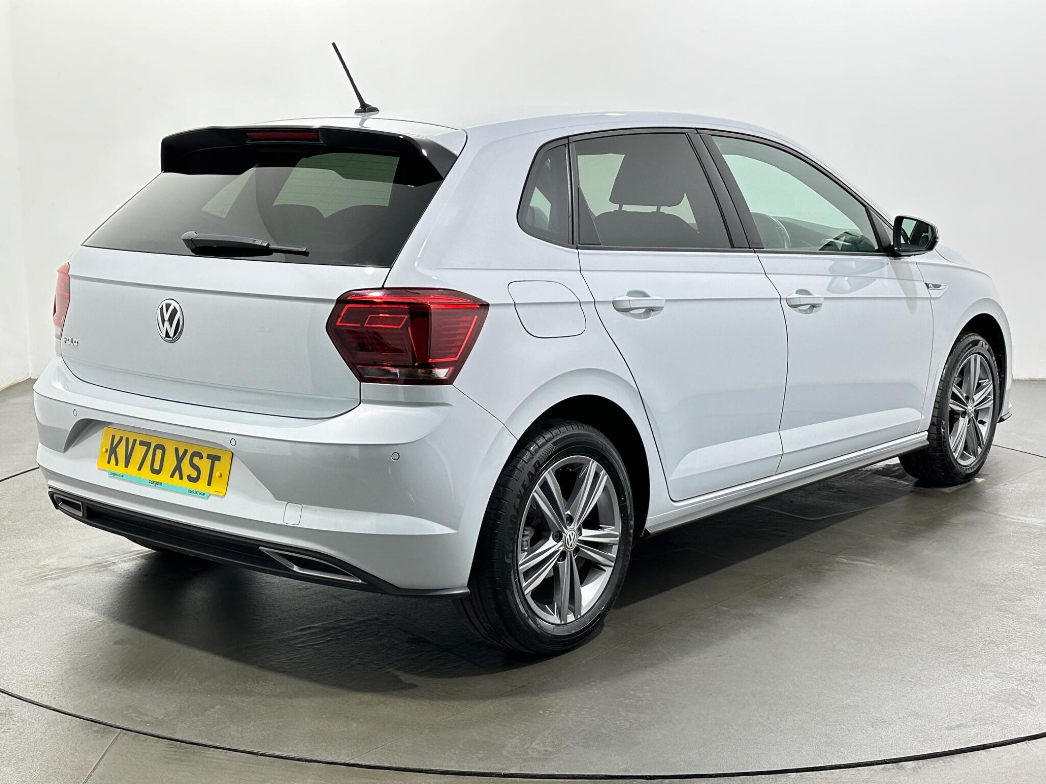 Volkswagen Polo view 8