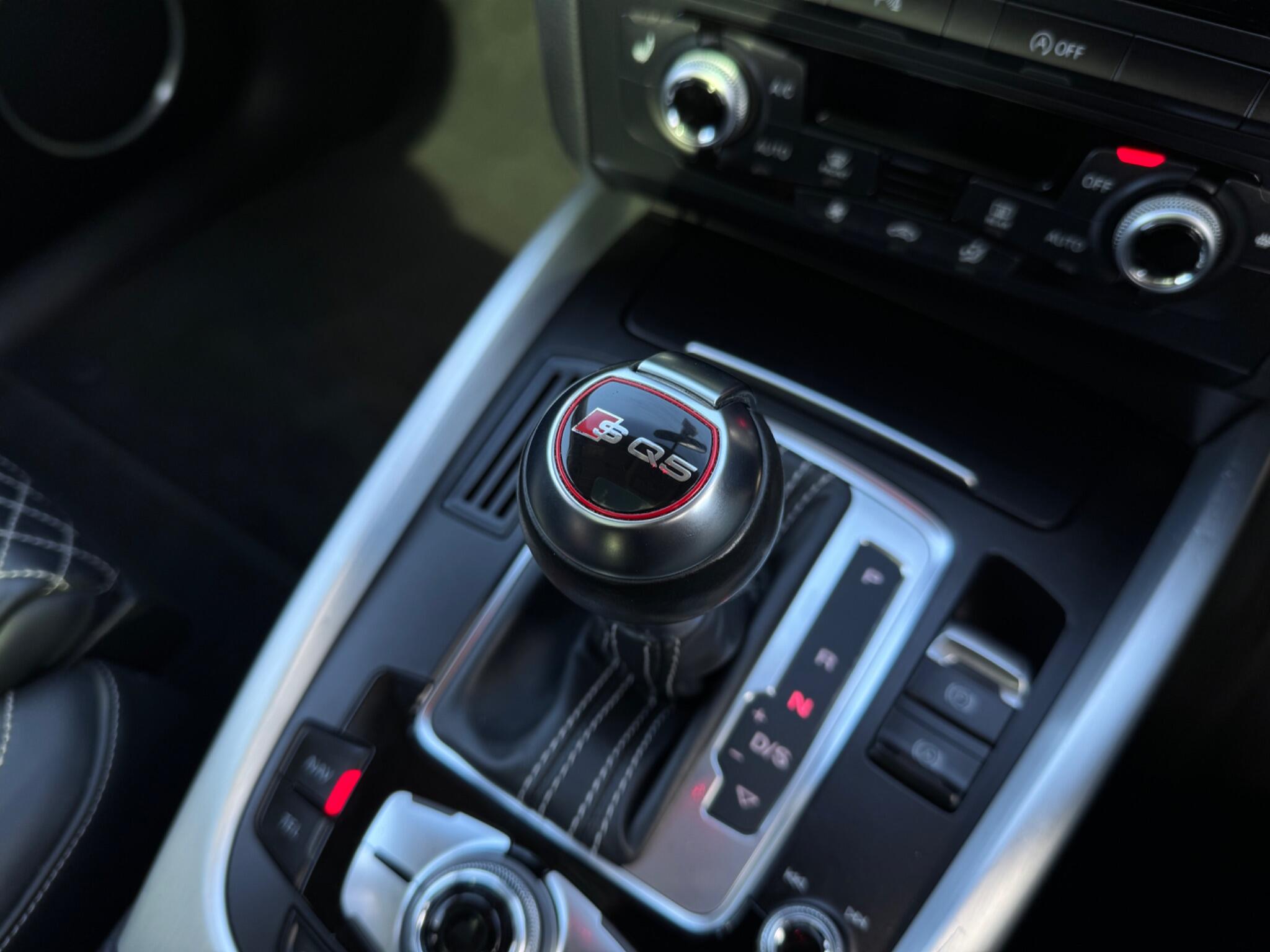 Audi SQ5 view 46
