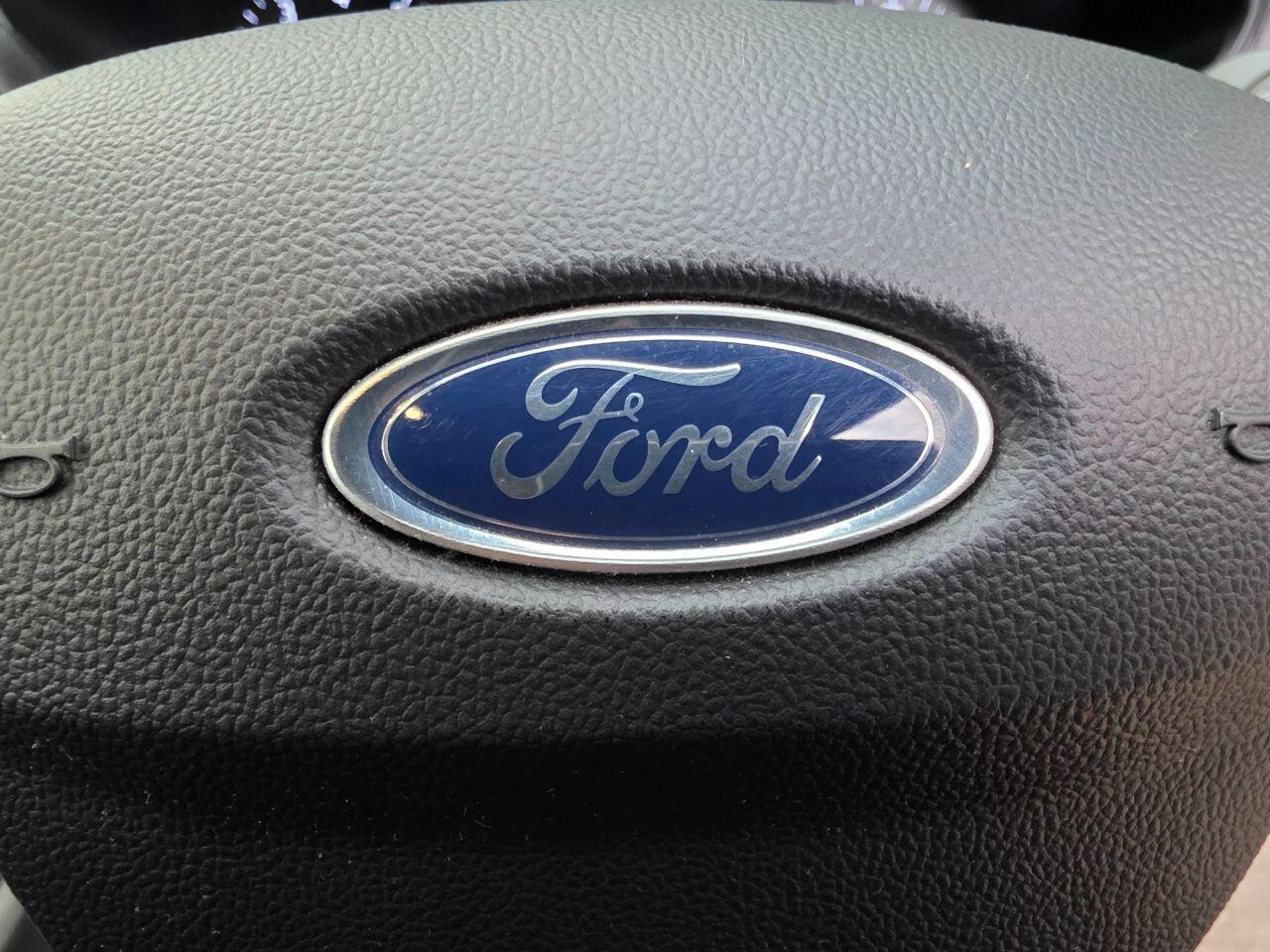 Ford Focus view 46