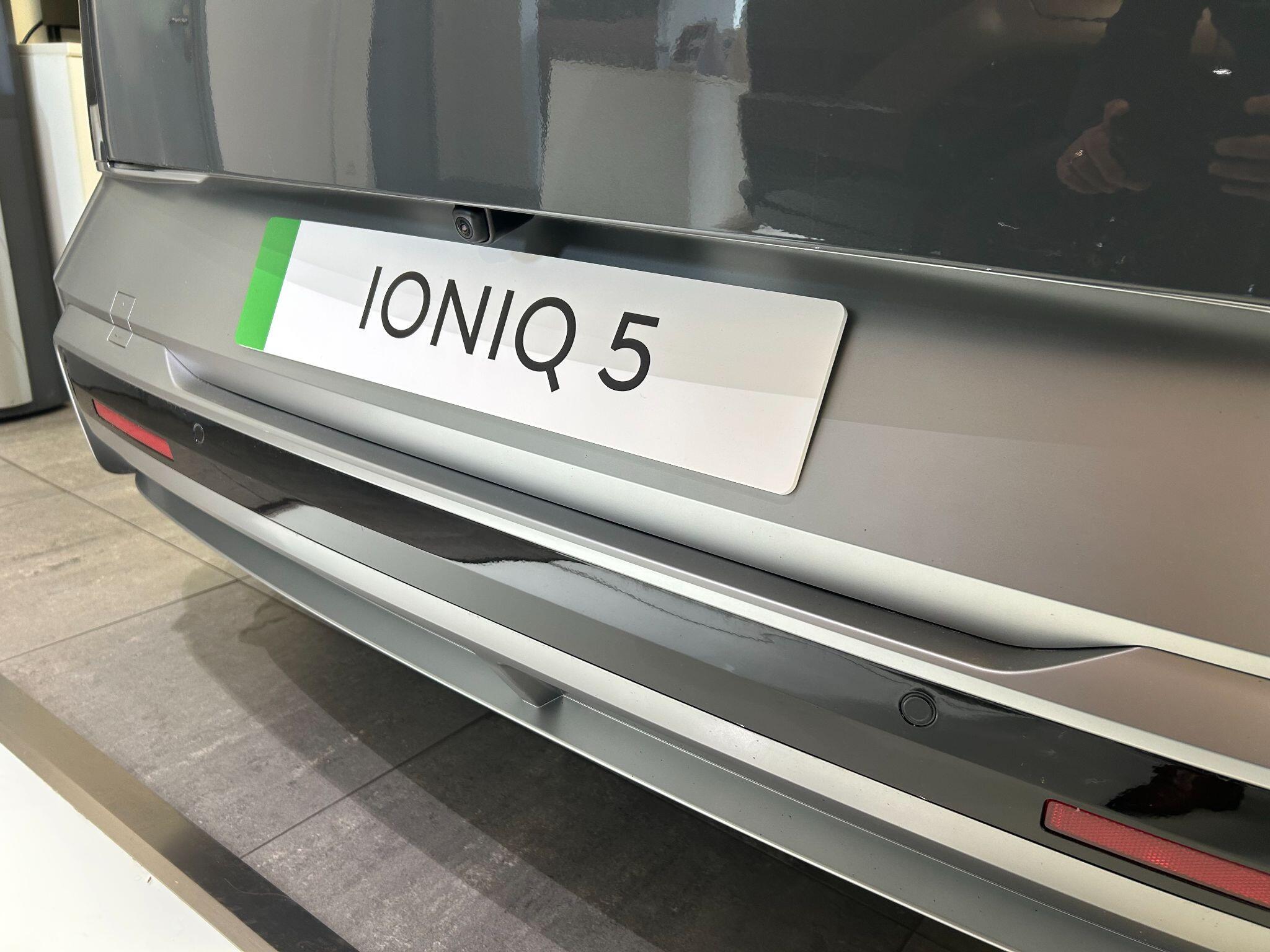 Hyundai Ioniq 5 view 12