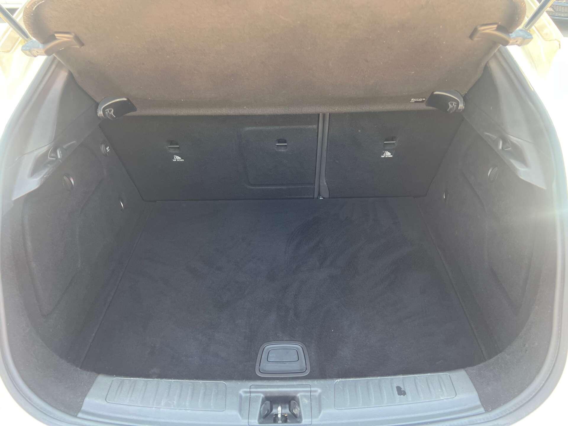 Infiniti Q30 view 52