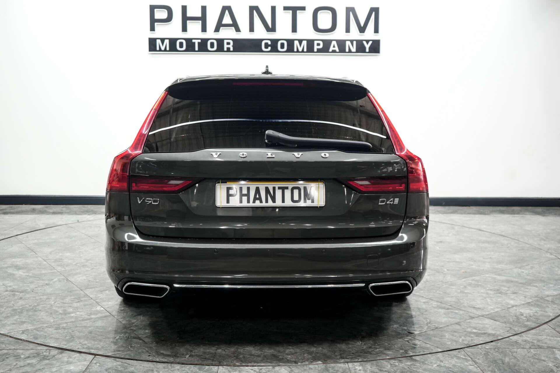 Volvo V90 view 4