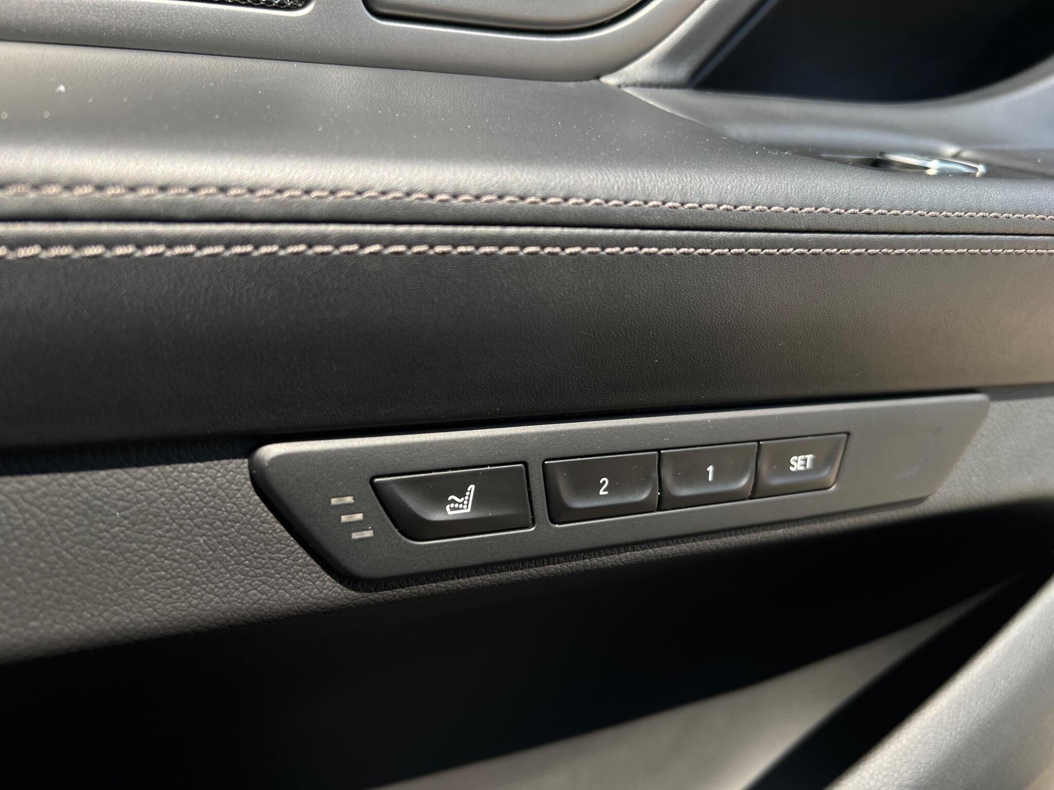 BMW 7 Series view 58