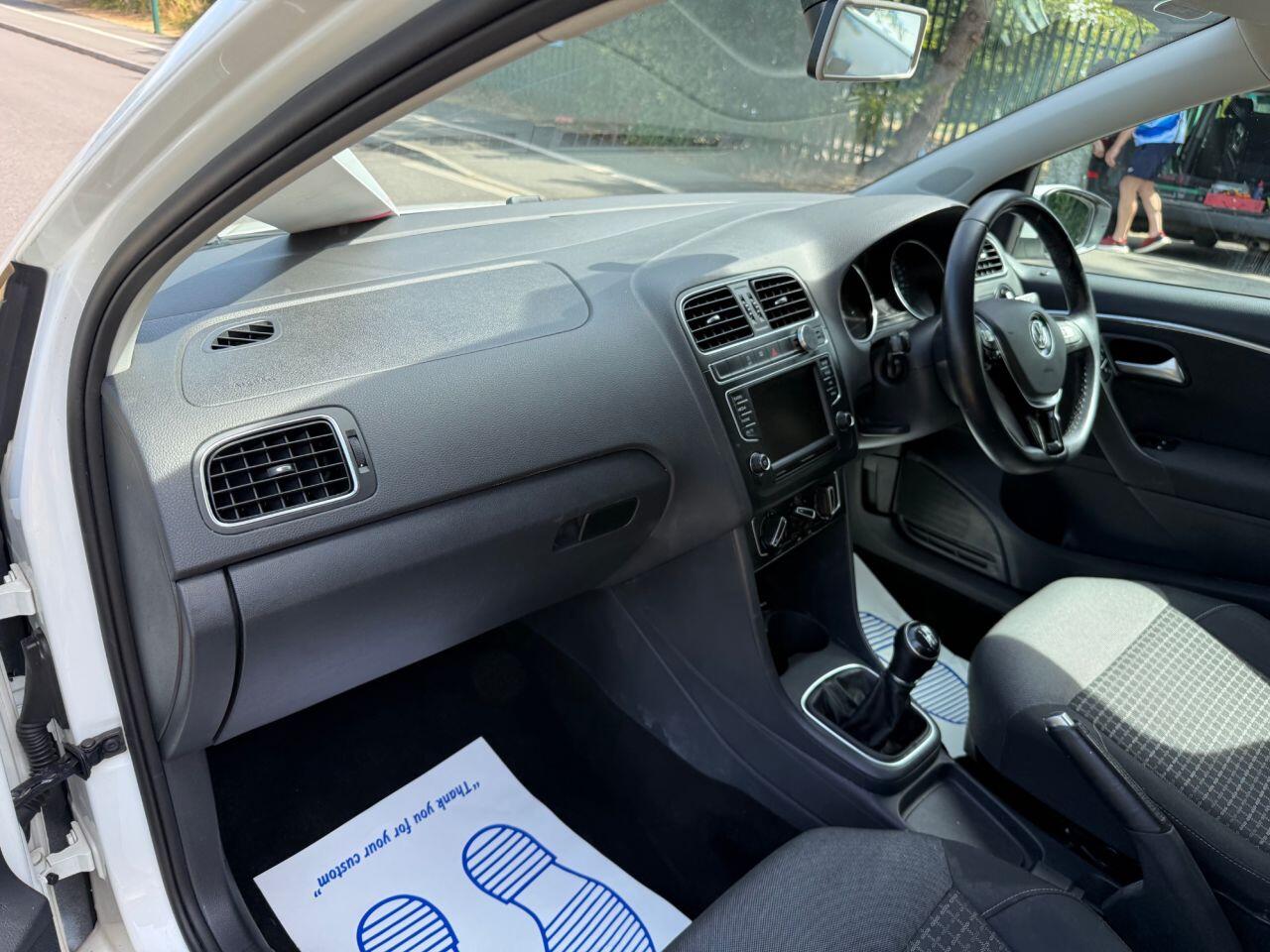 Volkswagen Polo view 24