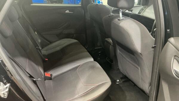 Ford Focus view 6