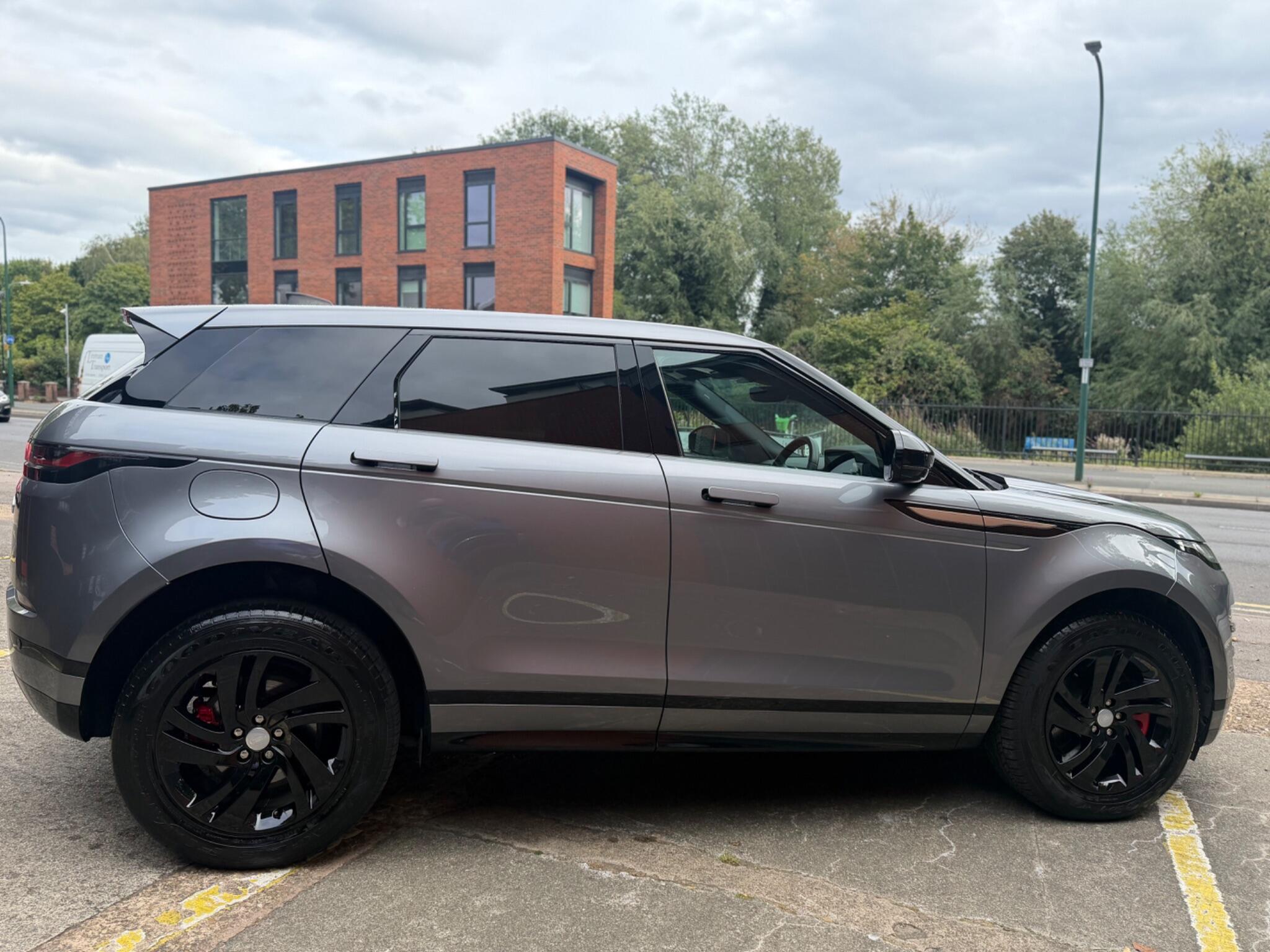 Land Rover Range Rover Evoque view 8