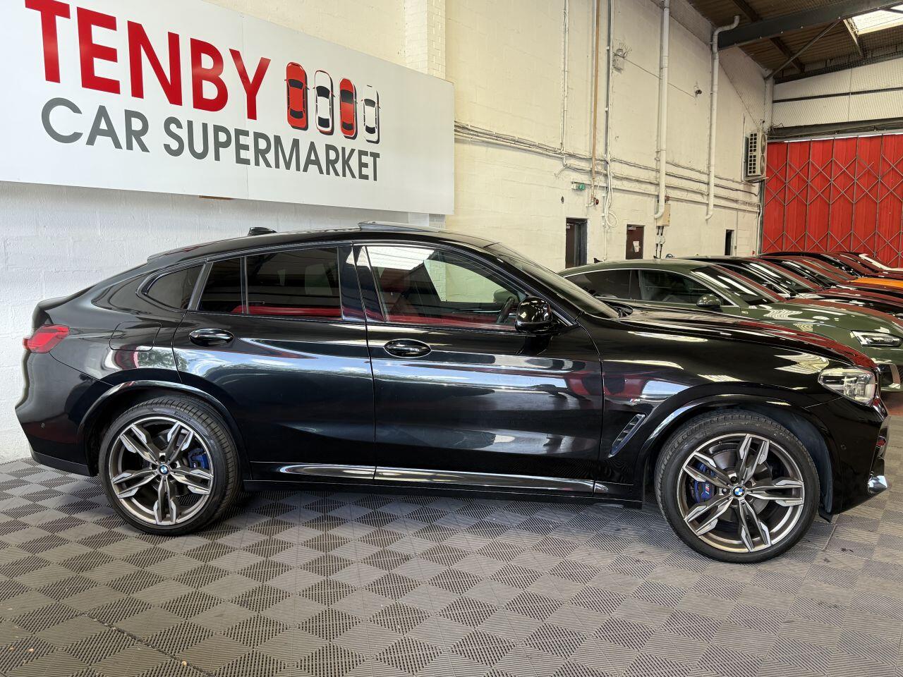 BMW X4 view 11