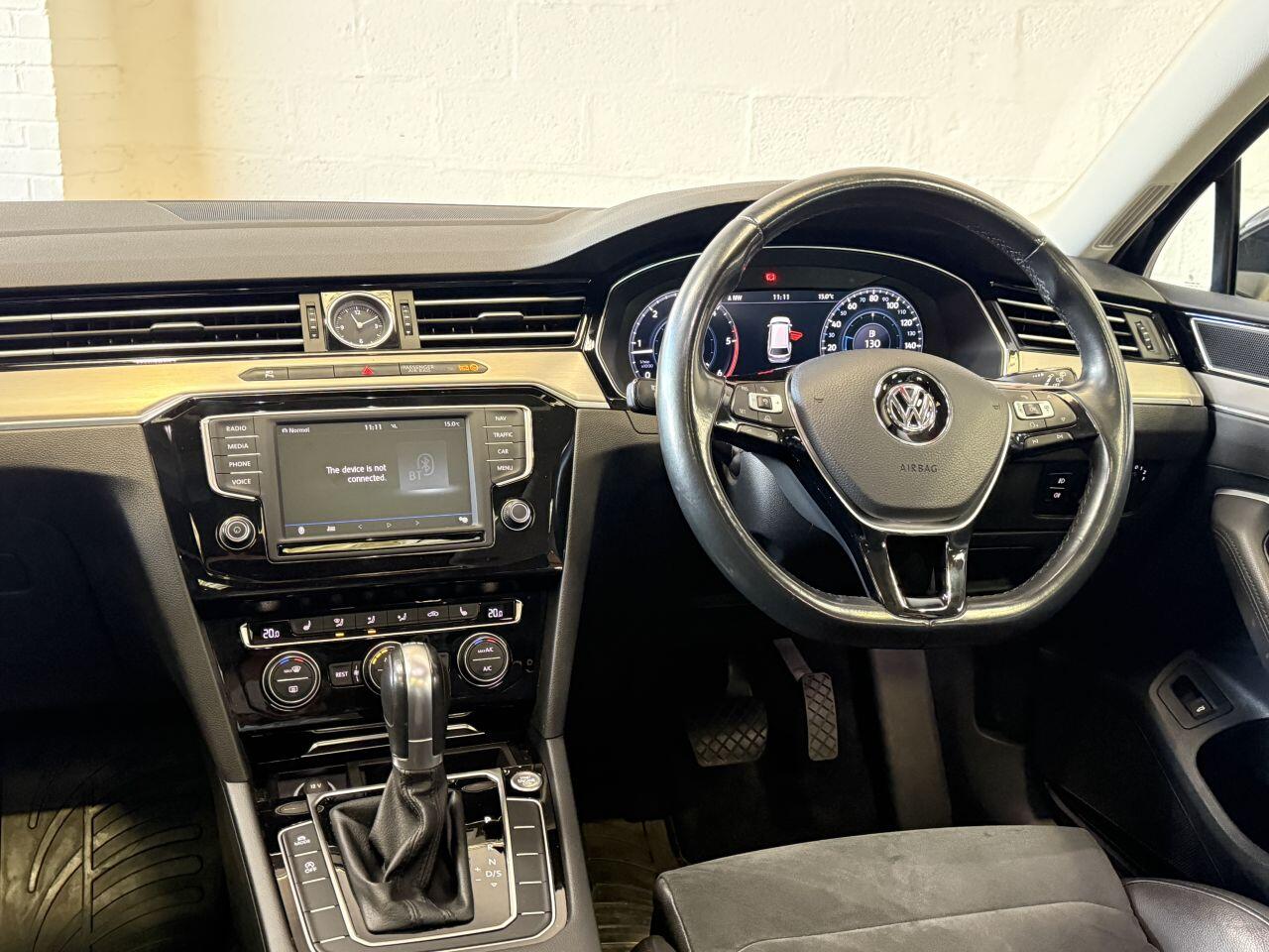 Volkswagen Passat view 35