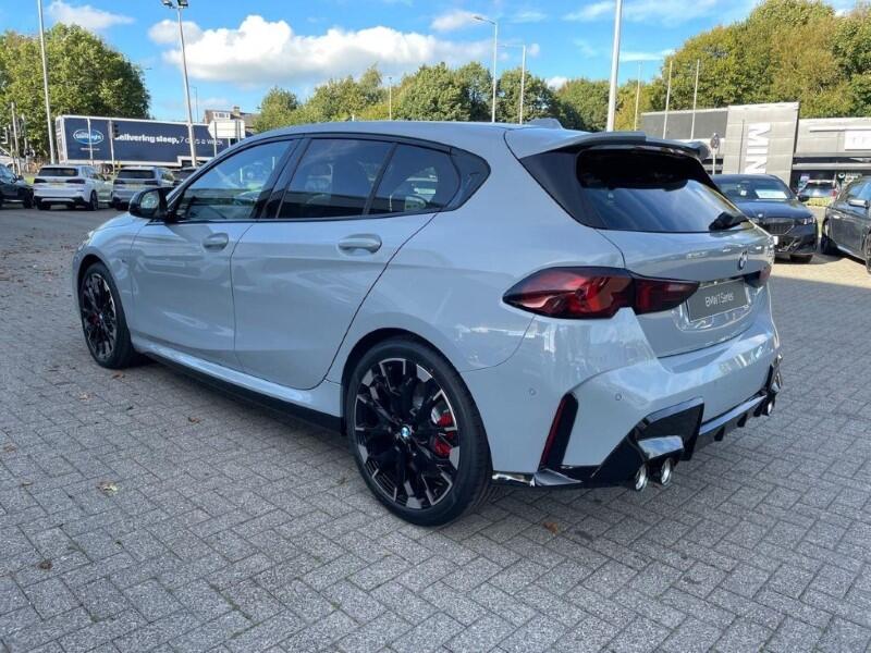 BMW 1 Series view 49