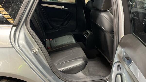 Audi A4 Avant view 10