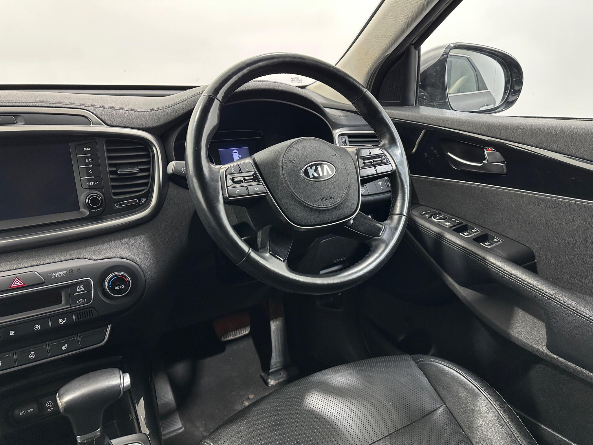 Kia Sorento view 12