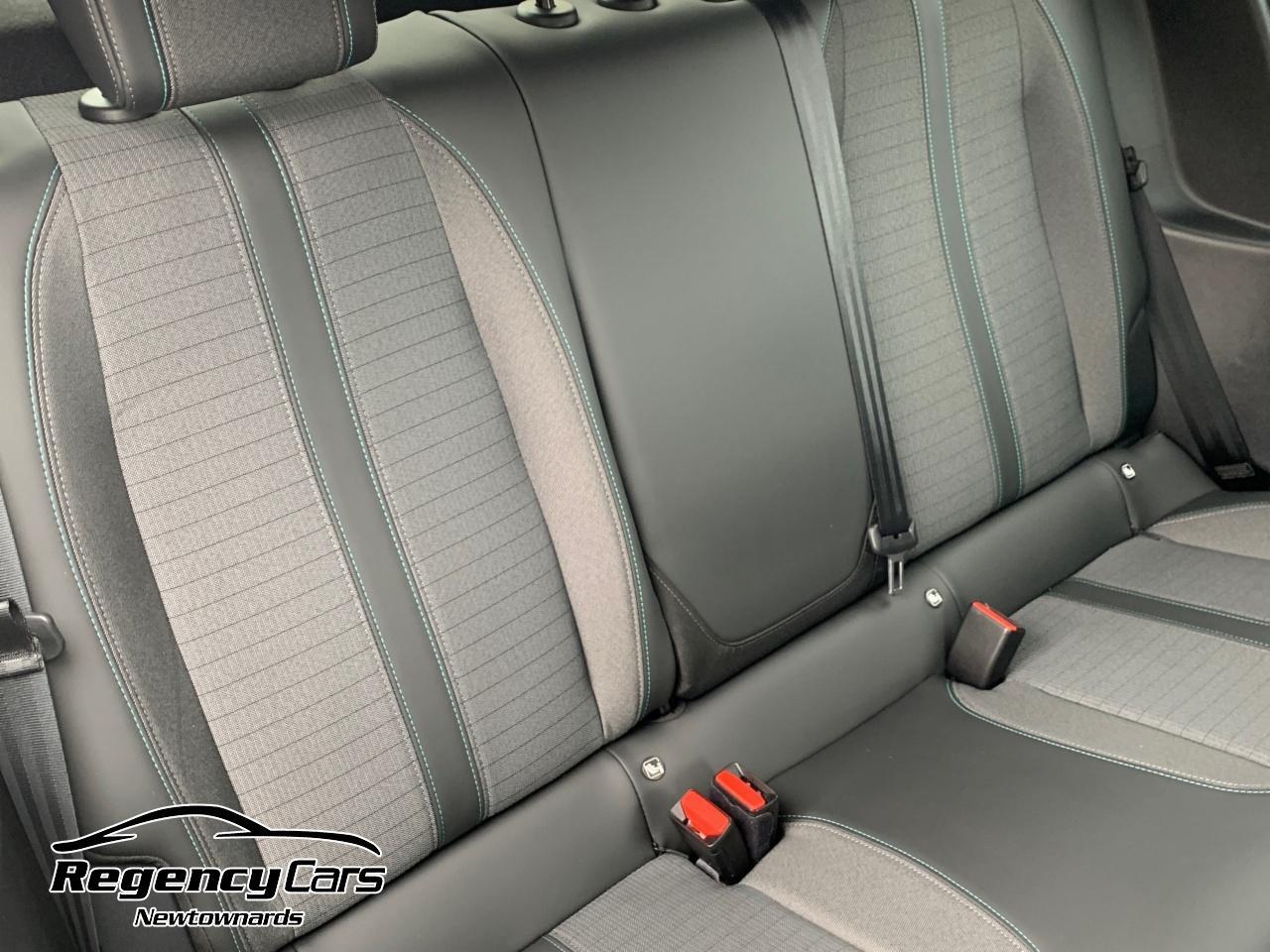 Peugeot 208 view 16