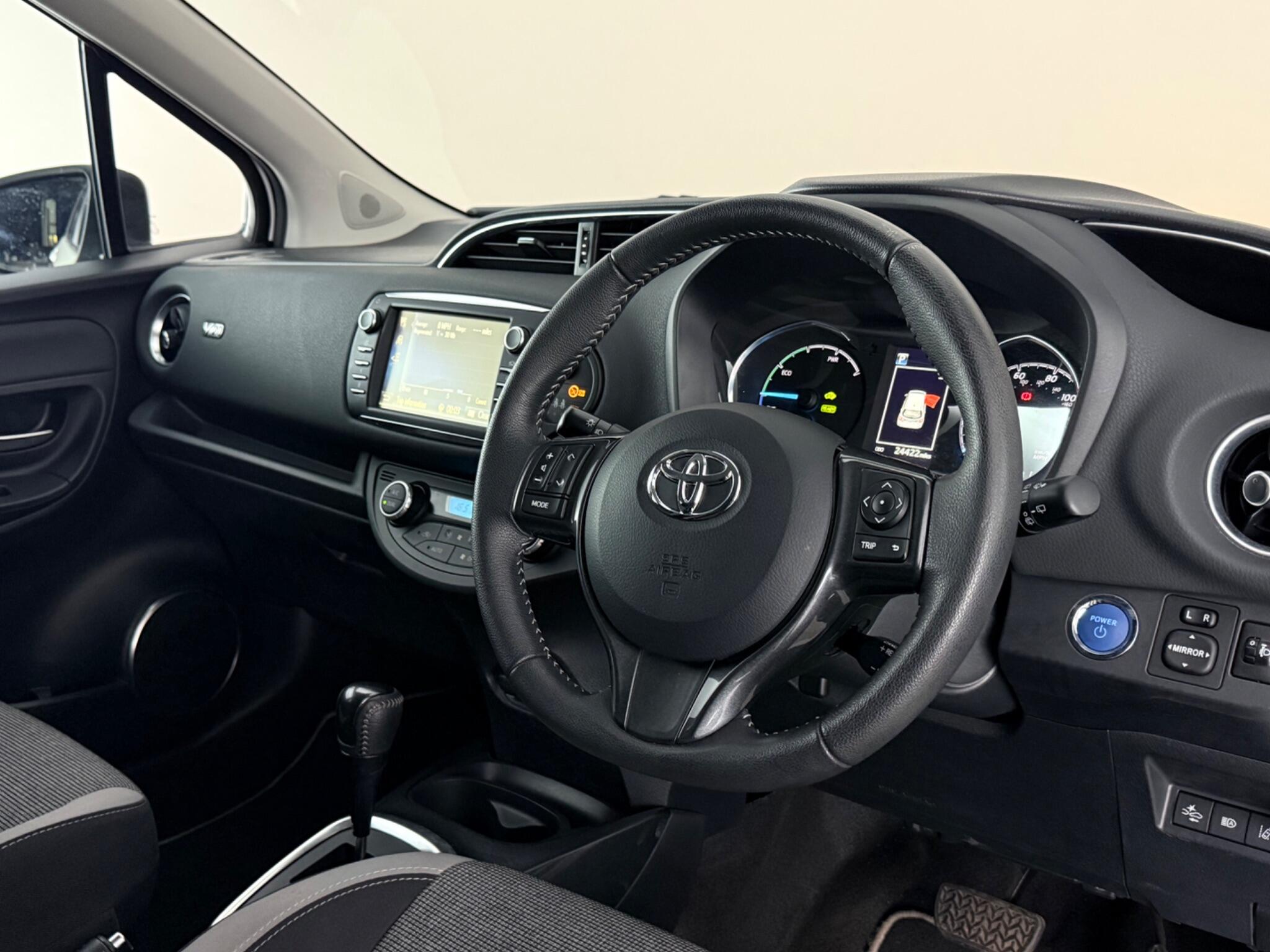 Toyota Yaris view 3
