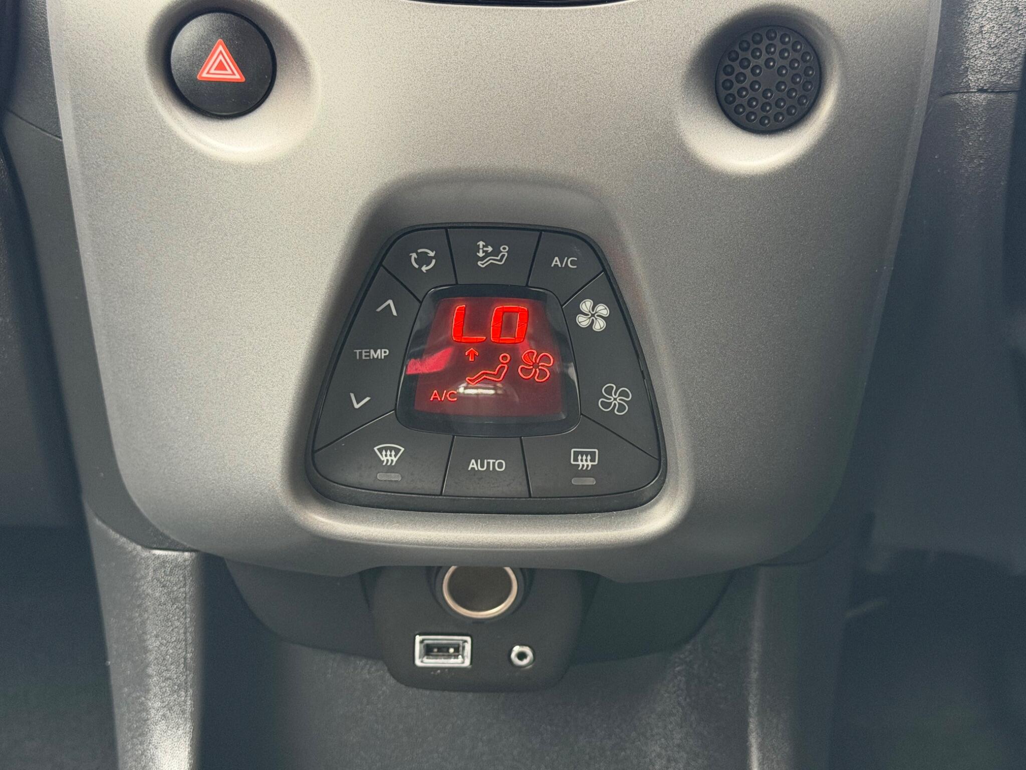 Toyota Aygo view 27