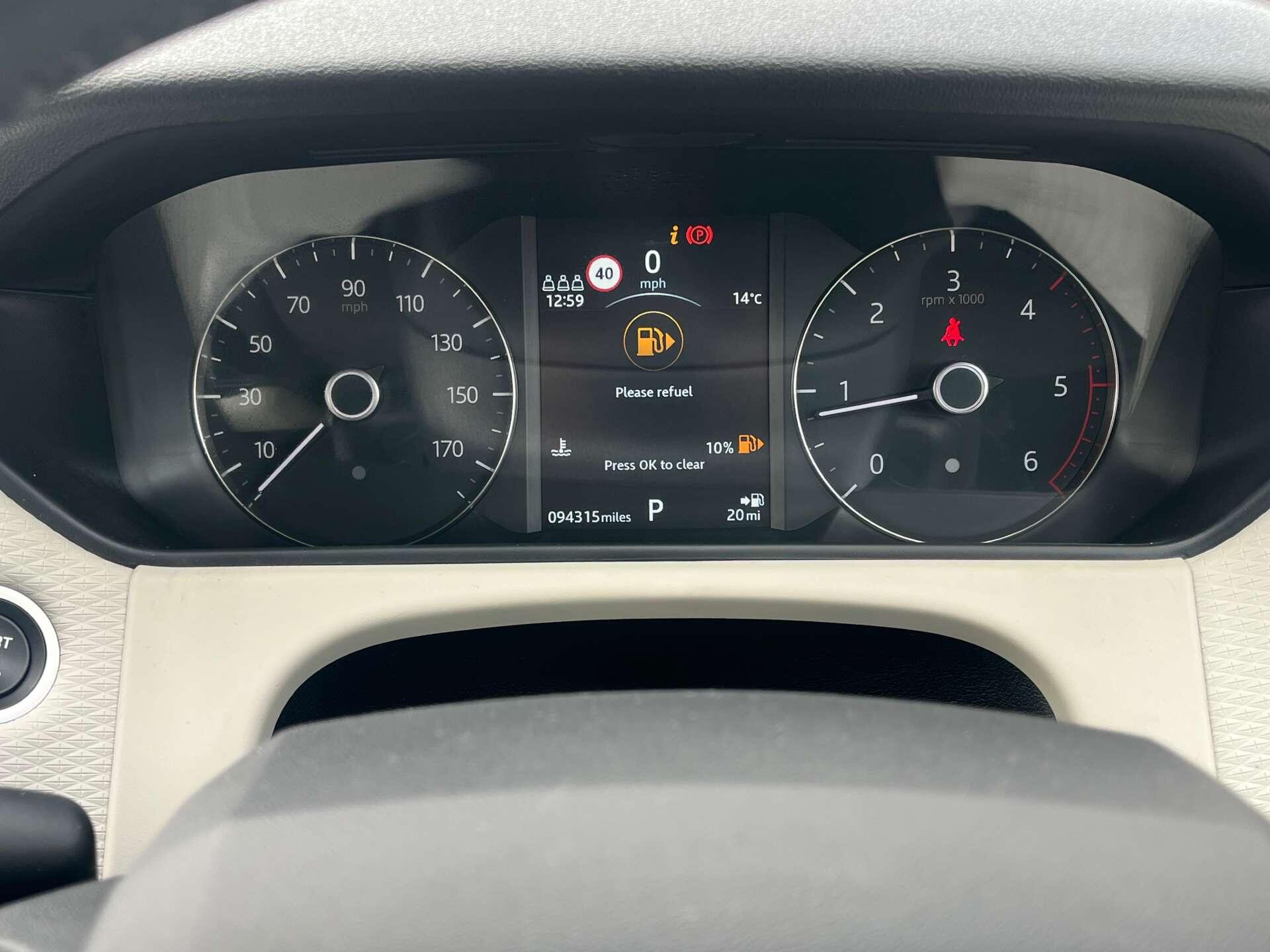 Land Rover Range Rover Velar view 17