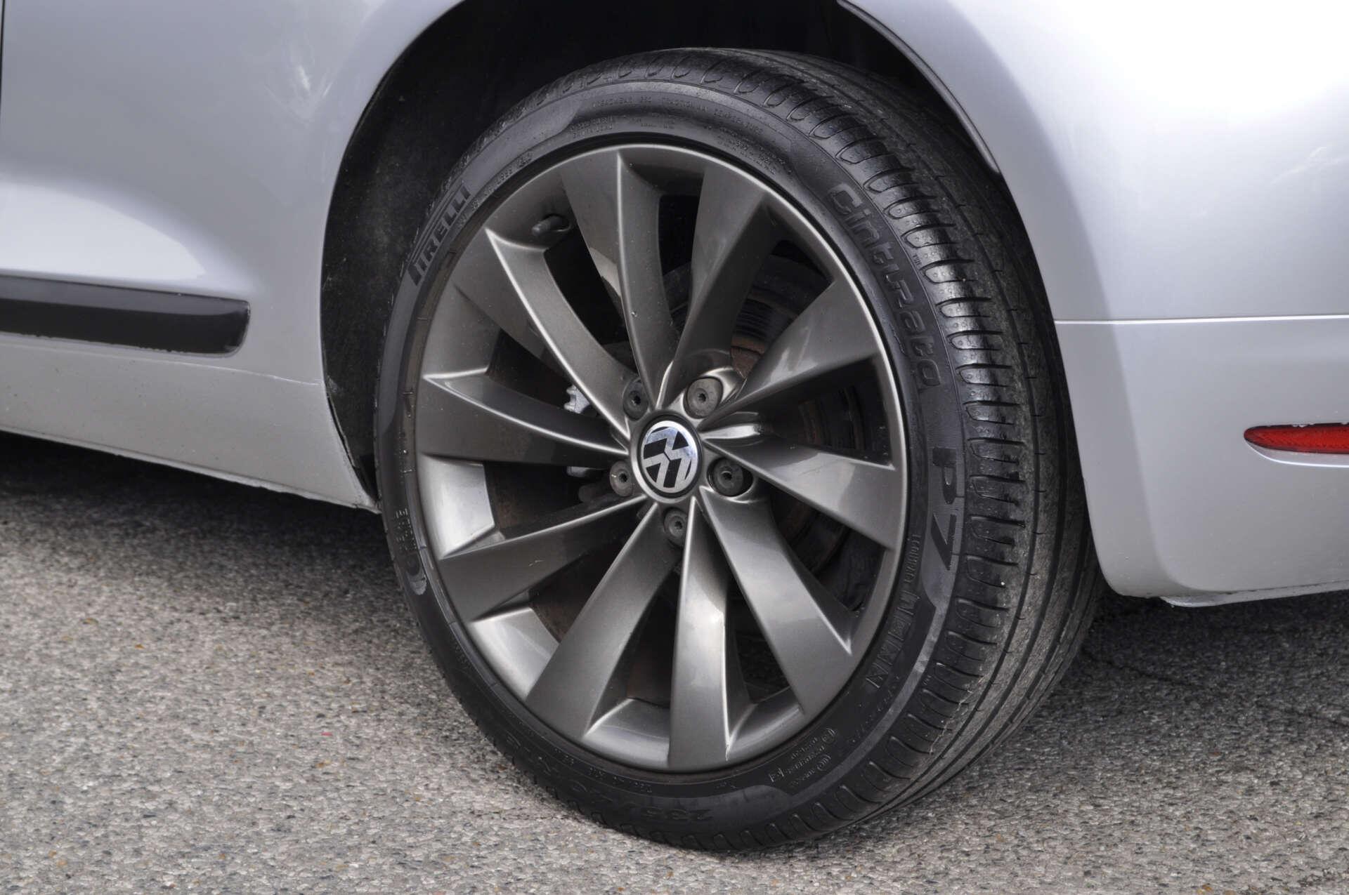 Volkswagen Scirocco view 26