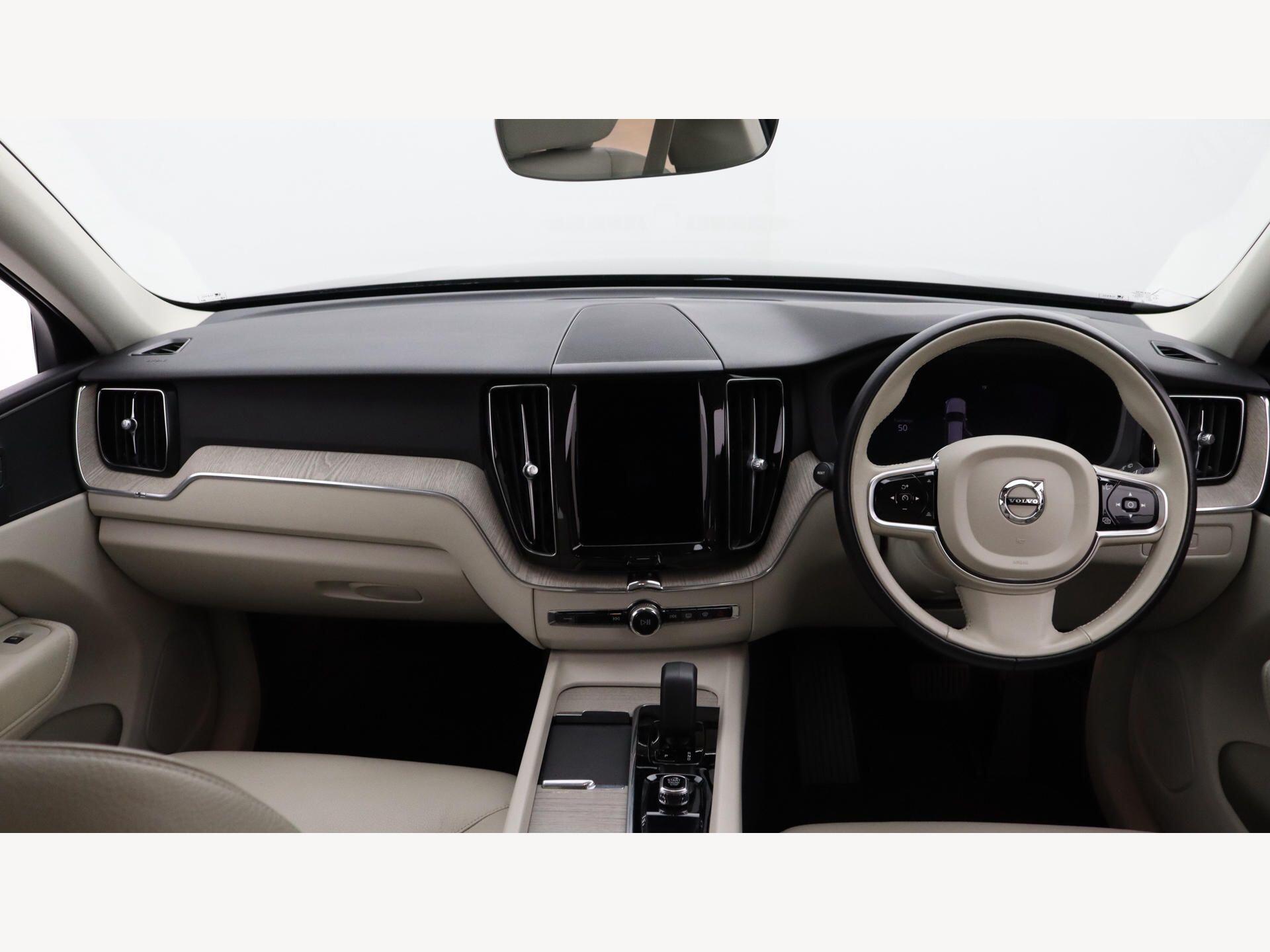 Volvo XC60 view 6