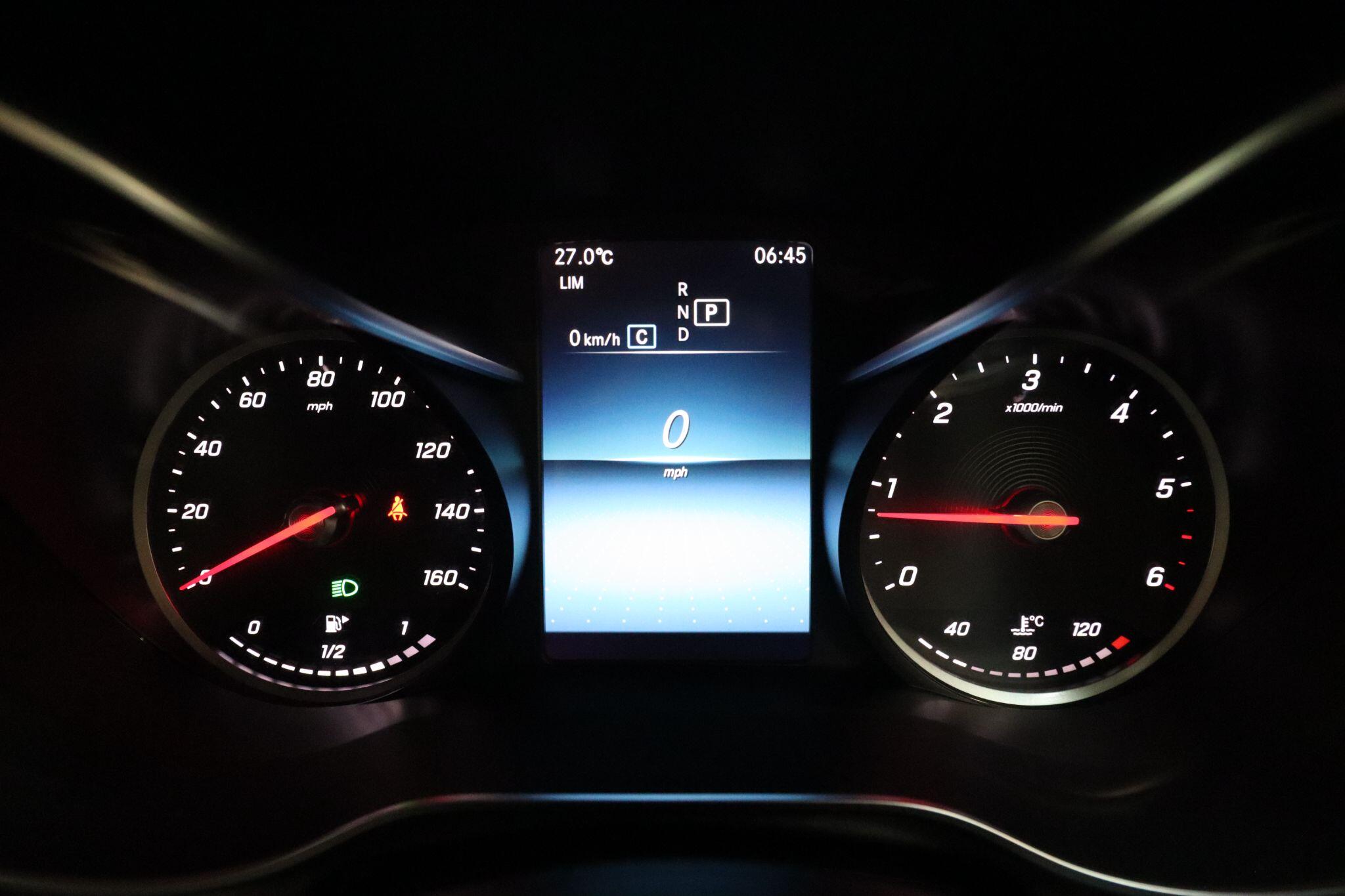 Mercedes-Benz GLC view 34