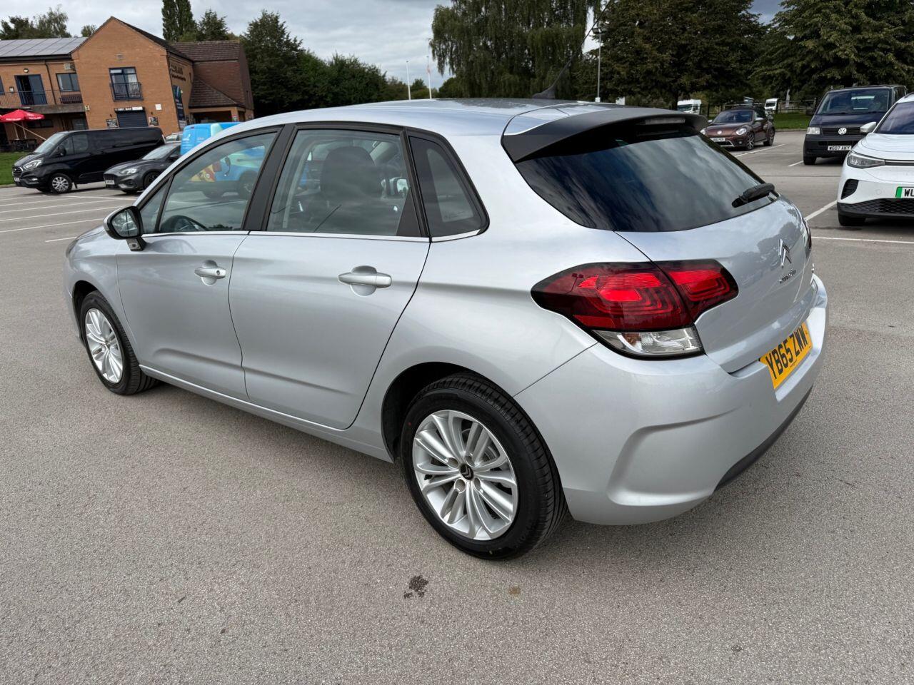 Citroen C4 view 18