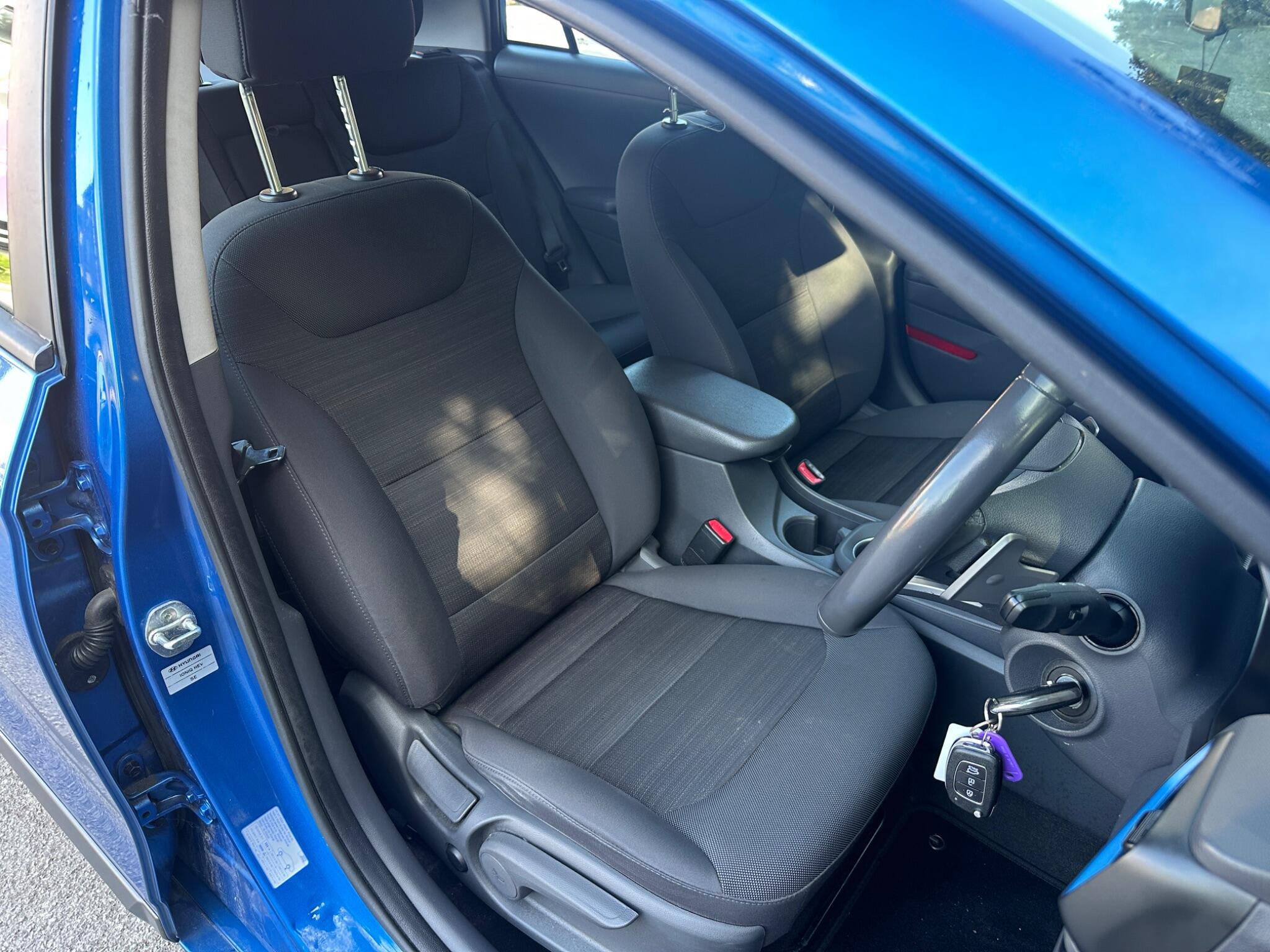 Hyundai Ioniq view 14