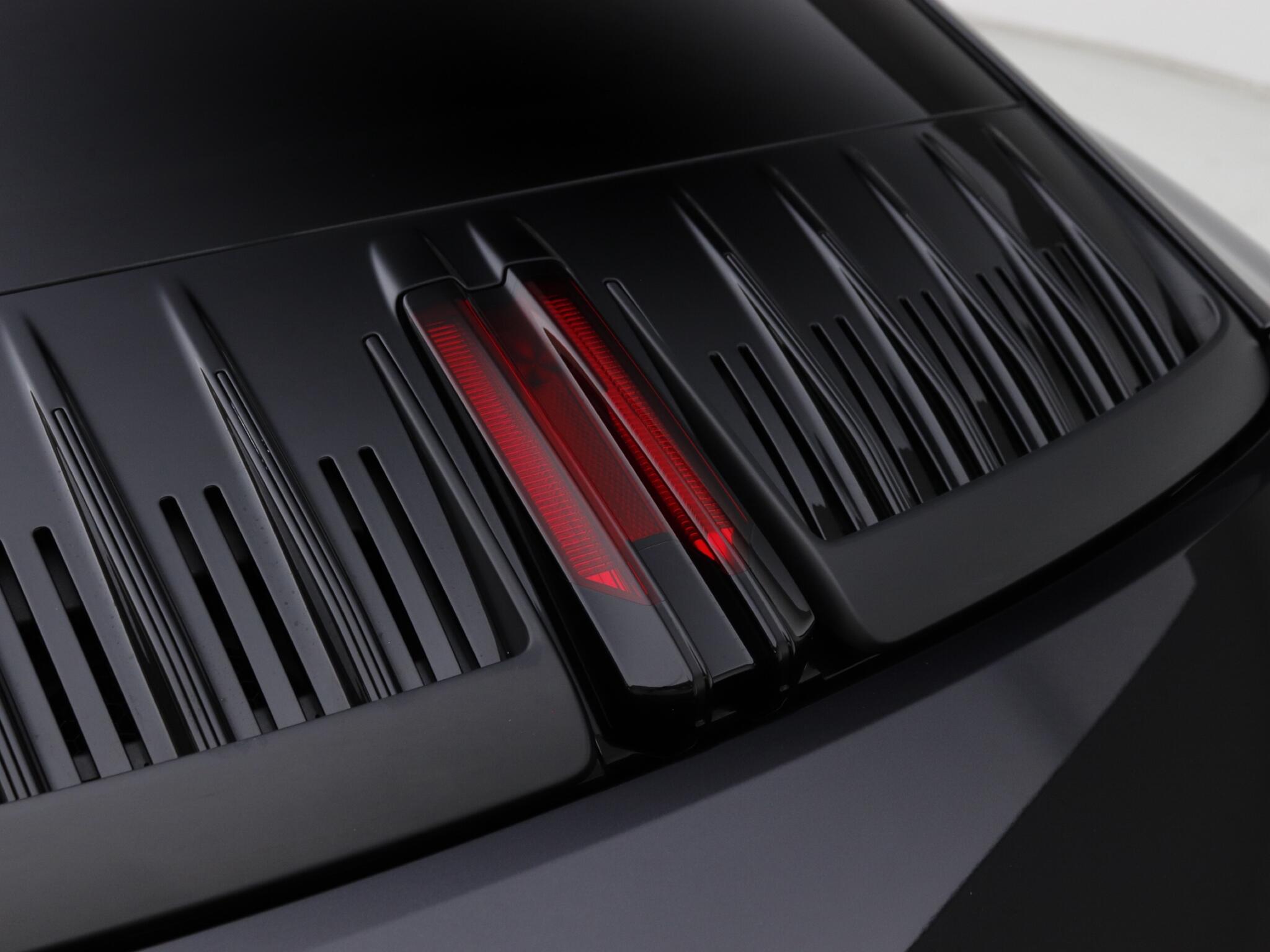 Porsche 911 view 22
