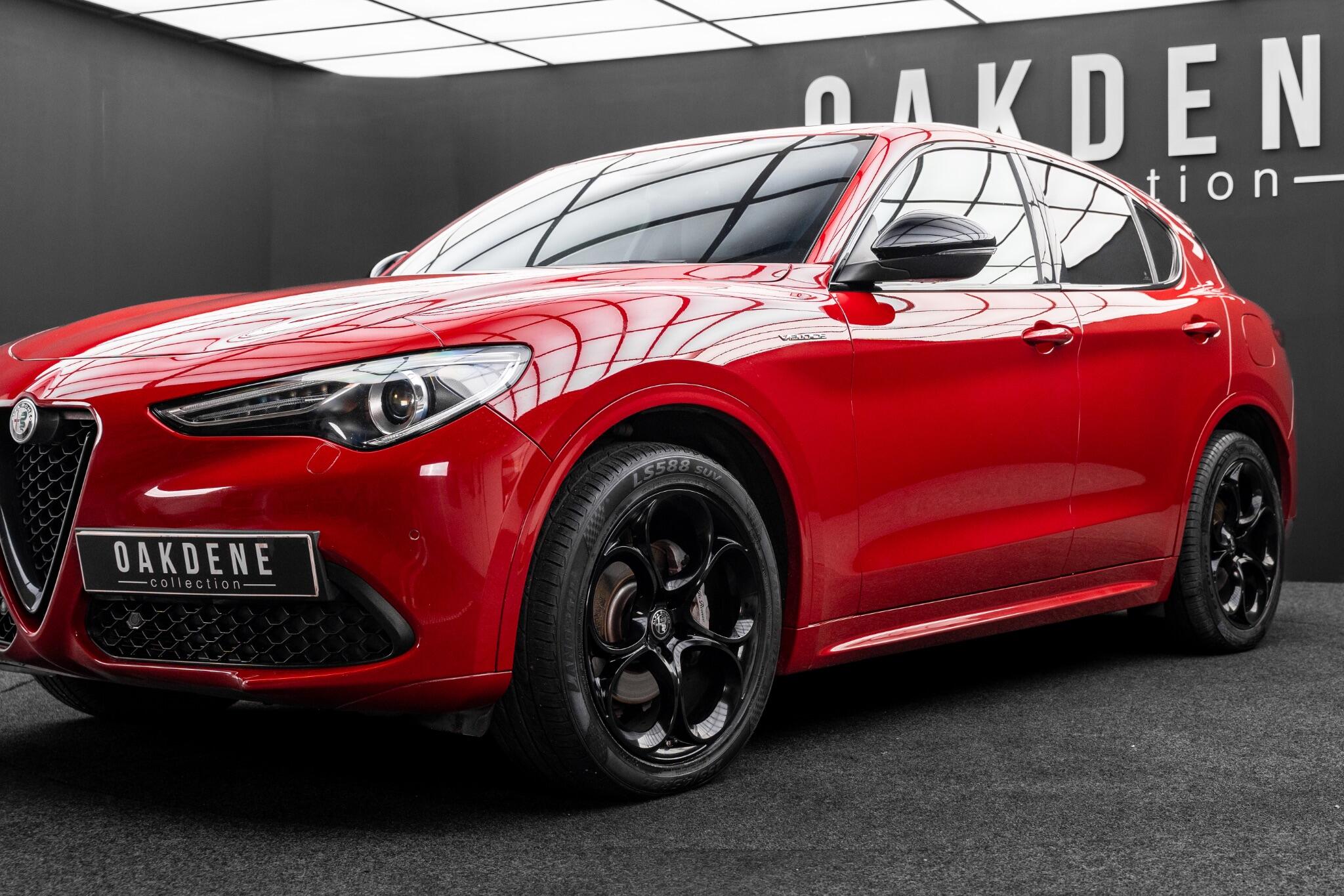 Alfa Romeo Stelvio view 23