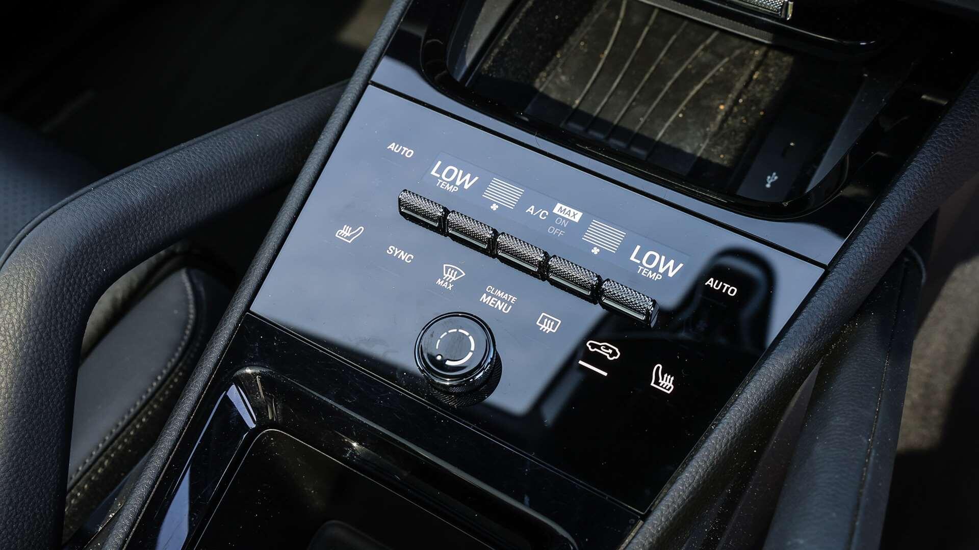 Porsche Cayenne view 27