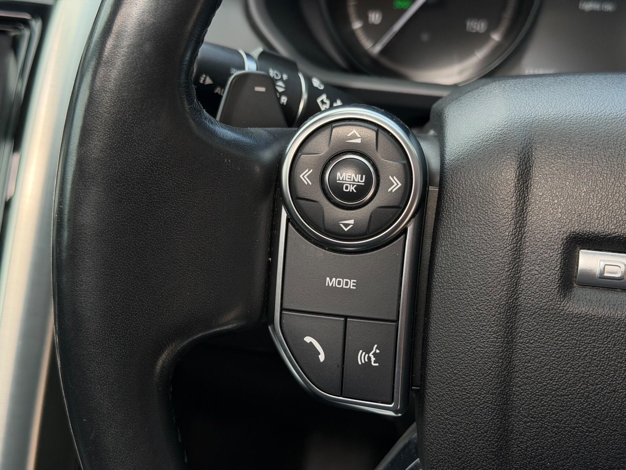 Land Rover Discovery view 28