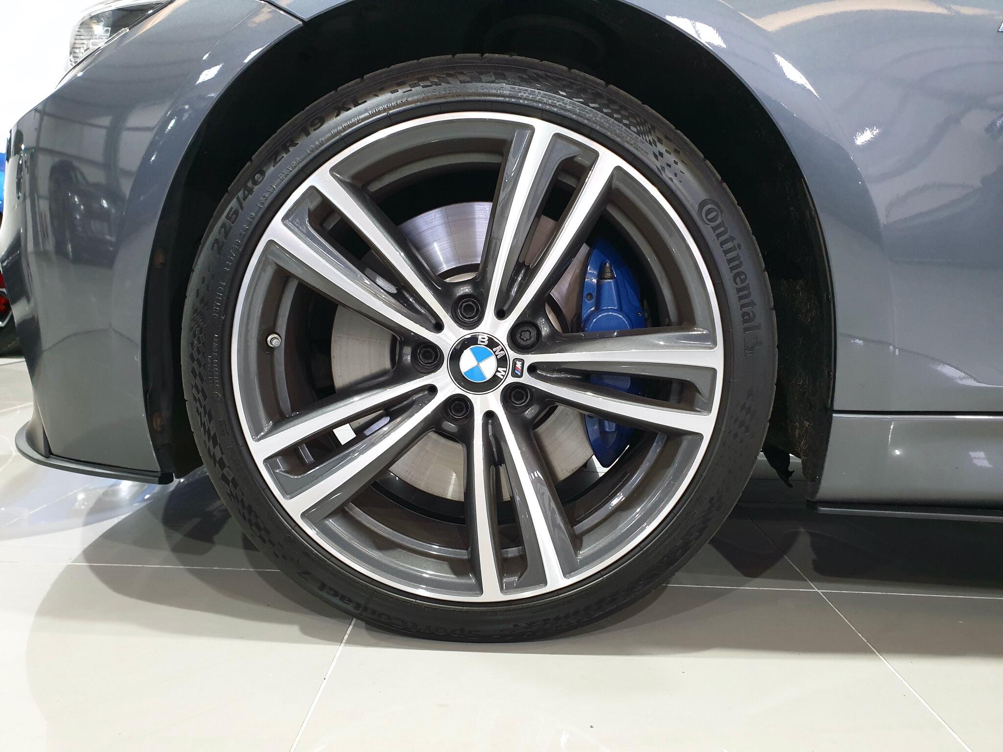 BMW 3 Series view 41